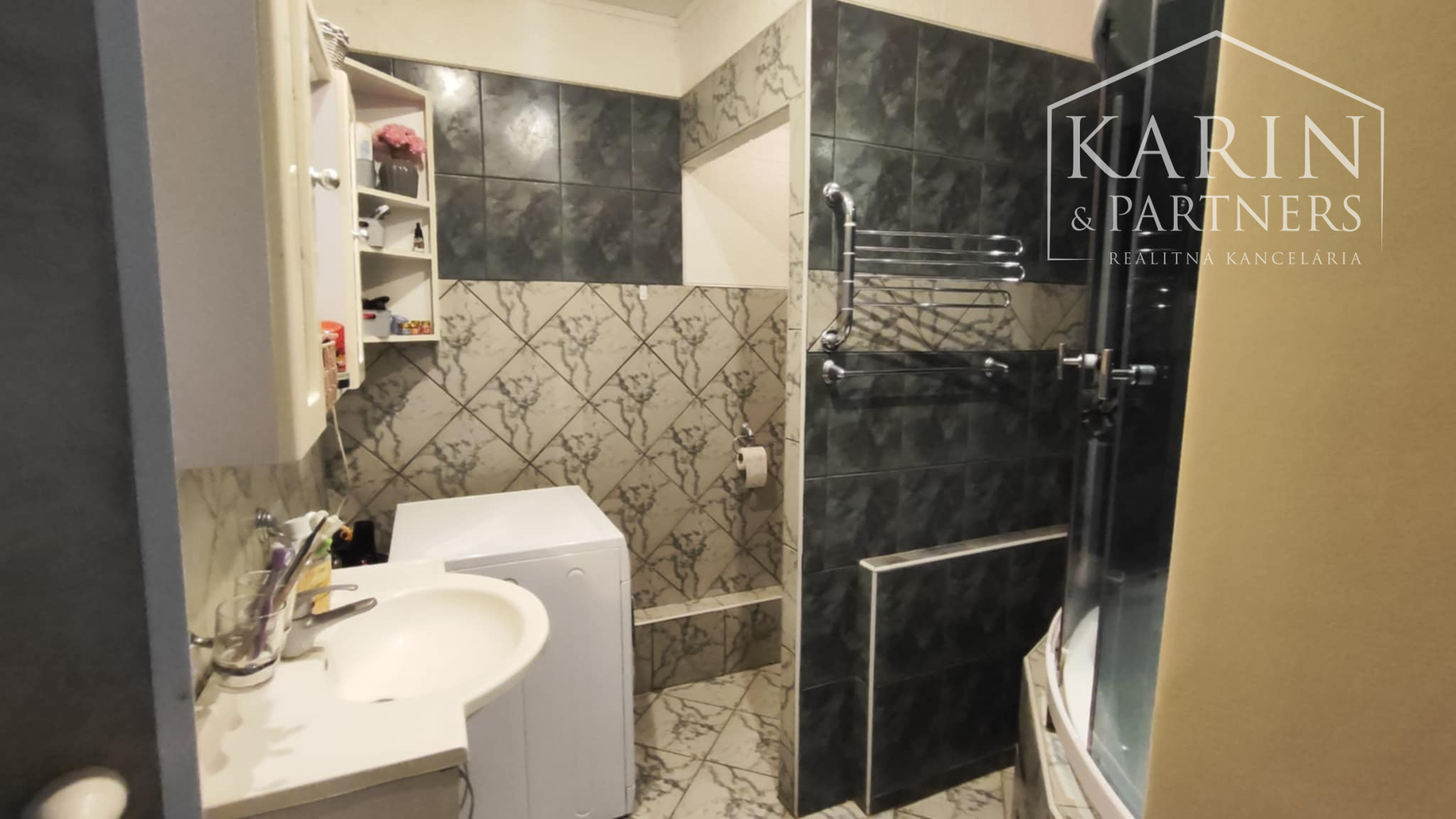 Na predaj štýlový 2-izbový byt s balkónom po rekonštrukcii – Nové Zámky: Rezervované