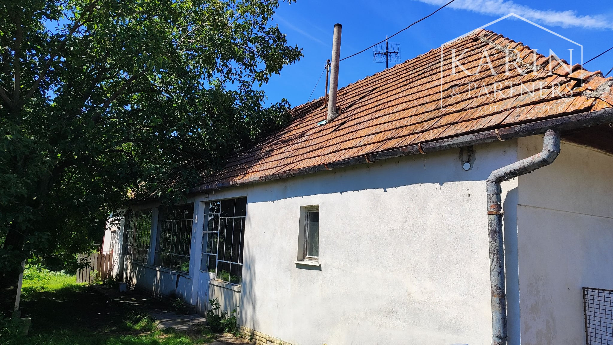 Reservé: Výhodná ponuka: EXKLUZÍVNE IBA U NÁS: Rodinný dom s pozemkom, Vinodol