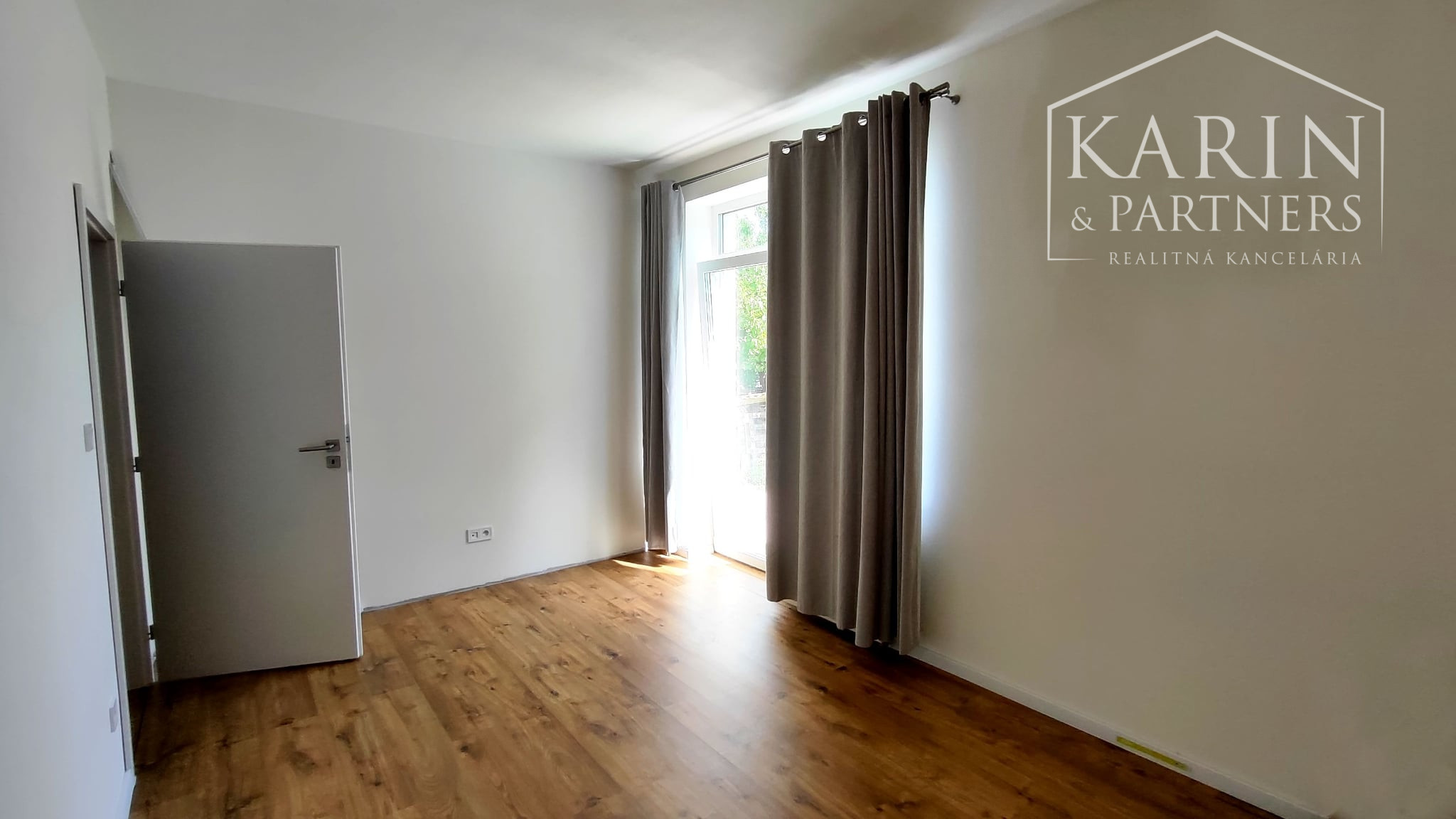 Na predaj novostavba priestranný 3-izbový rodinný dom po rekonštrukcii – Nesvady