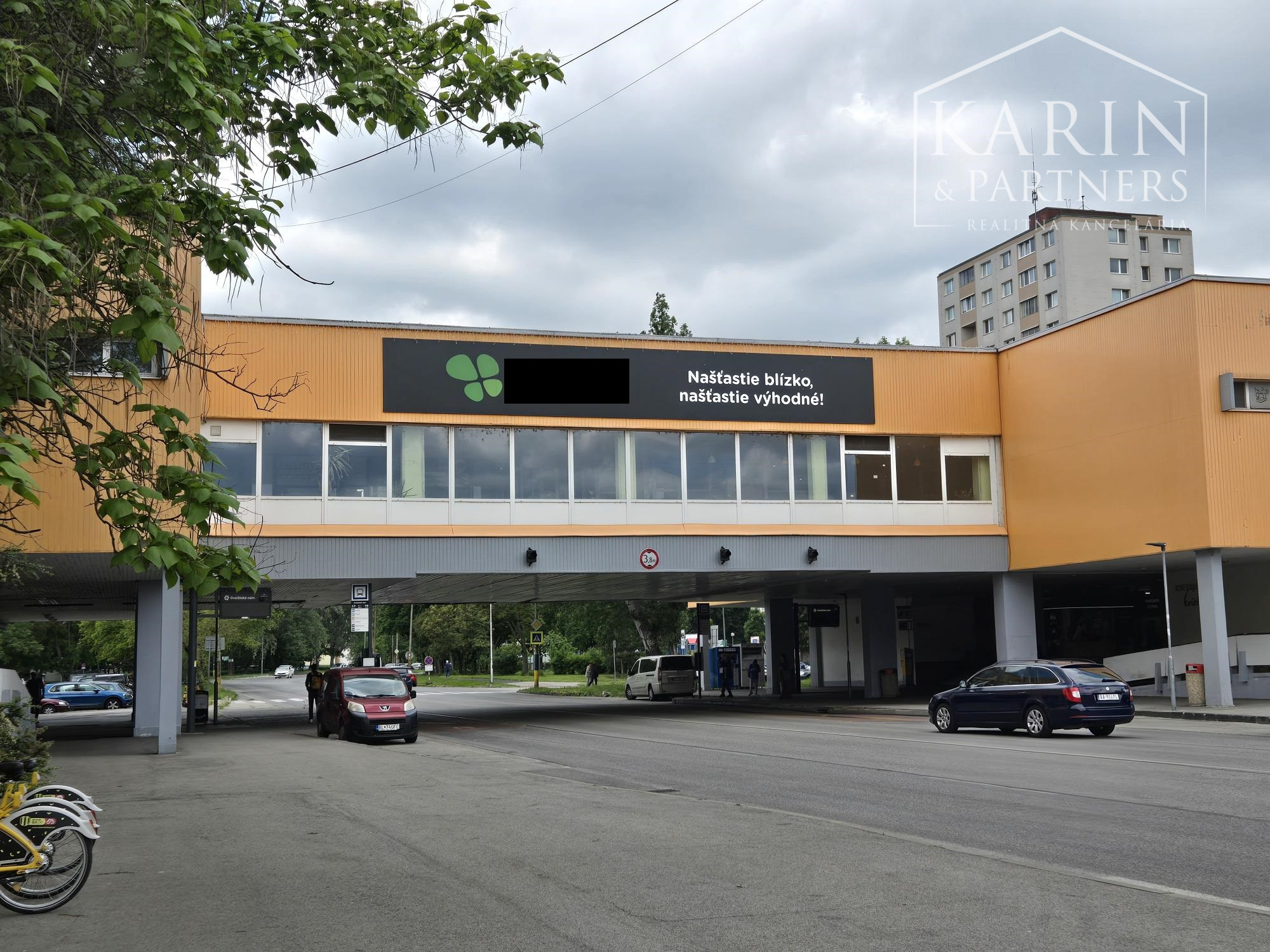 Prenájom -  obchodné priestory 70m2 - Petržalka BA V