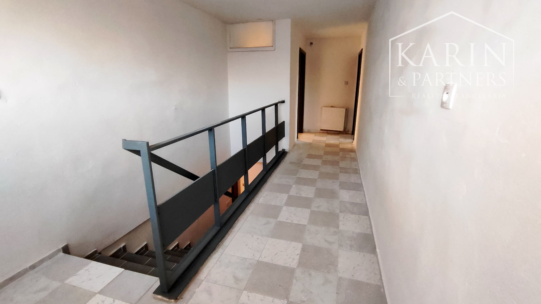 Na predaj veľký priestranný rodinný dom po rekonštrukcii – Jasová