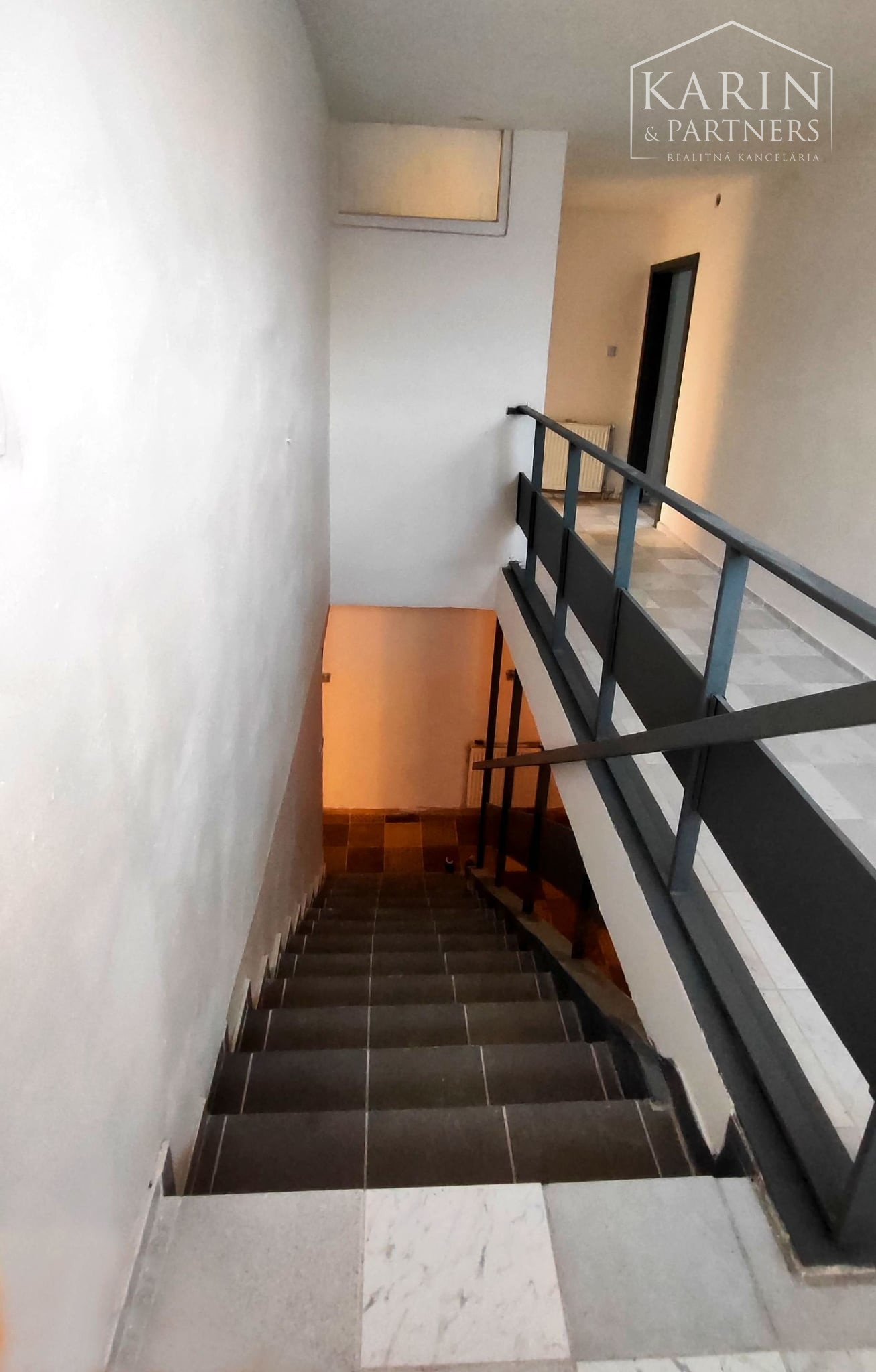 Na predaj veľký priestranný rodinný dom po rekonštrukcii – Jasová