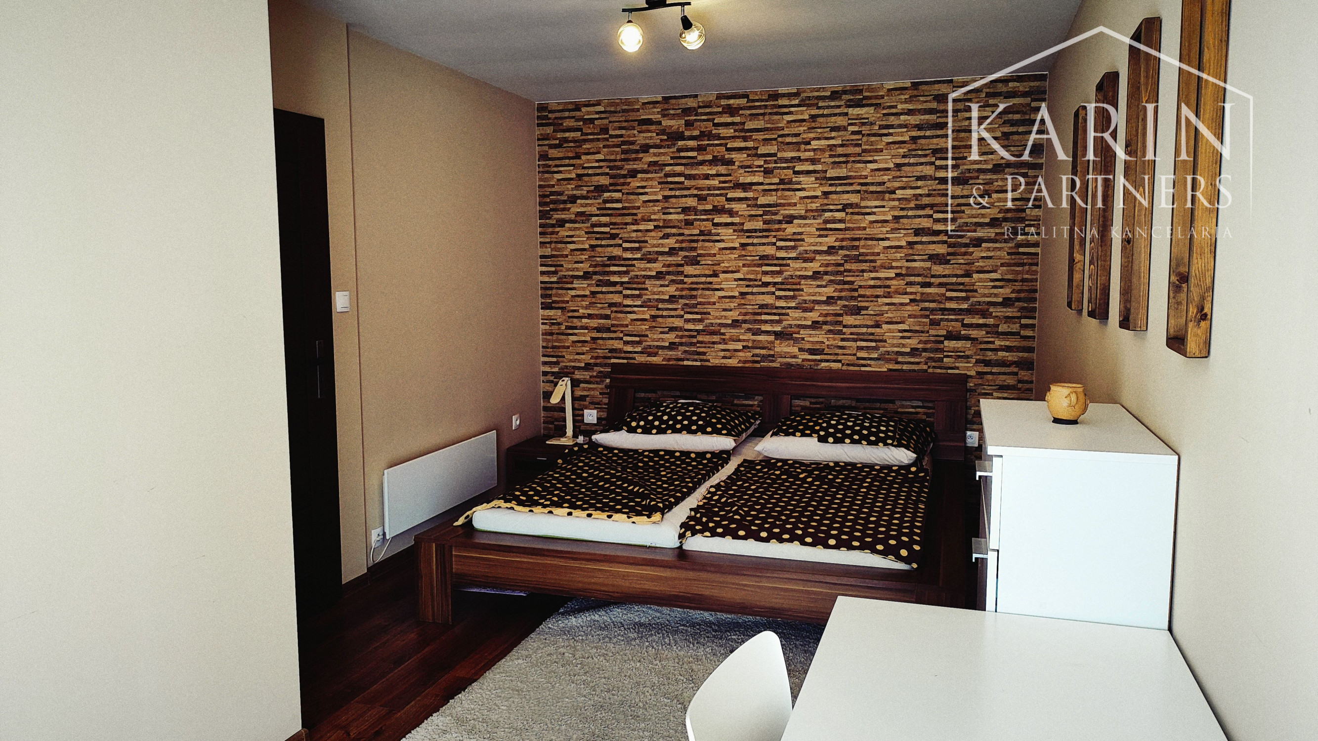 NA PRENÁJOM: 2izbový byt v rodinnom dome, s terasou a dvorom