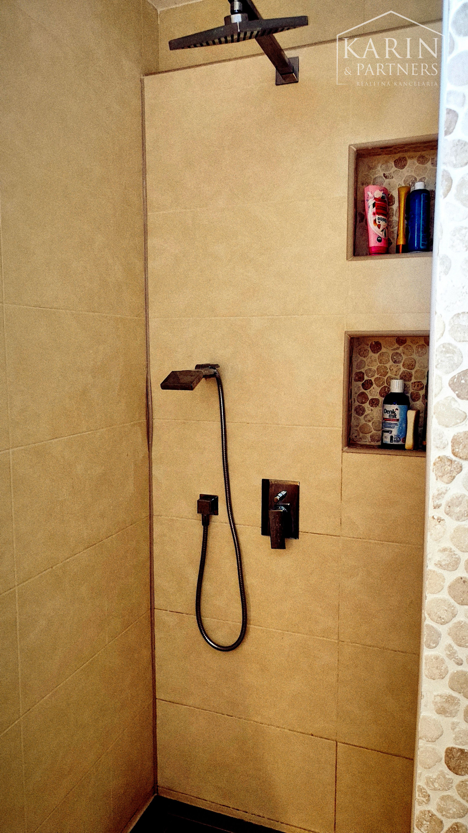 NA PRENÁJOM: 3izbový byt v rodinnom dome, s terasou a dvorom