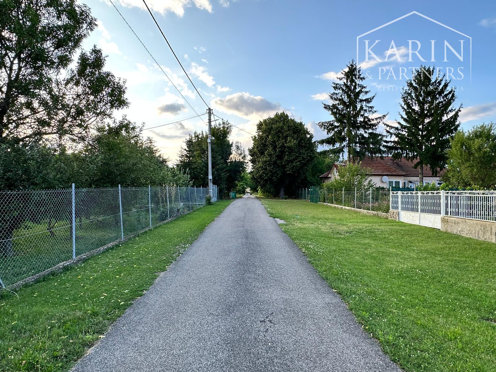 Stavebné pozemky na predaj – Štefanovičová (časť Horný Taráň, 14 km od Nitry)