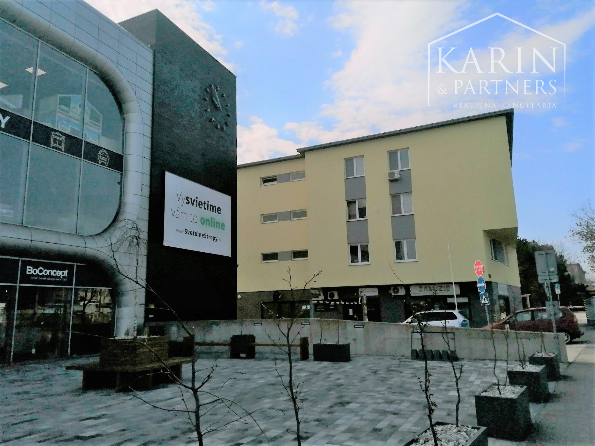 Prenájom – Obchodné priestory - 44 m2  cukrárska výrobňa, pekáreň, salón, služby, kancelárie - Račianska ulica - BA