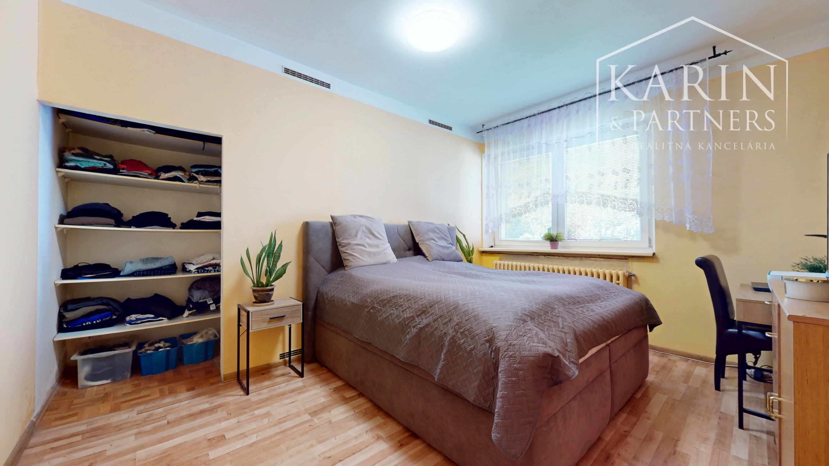 Priestranný 4-izbový rodinný dom na predaj - Blatná na Ostrove