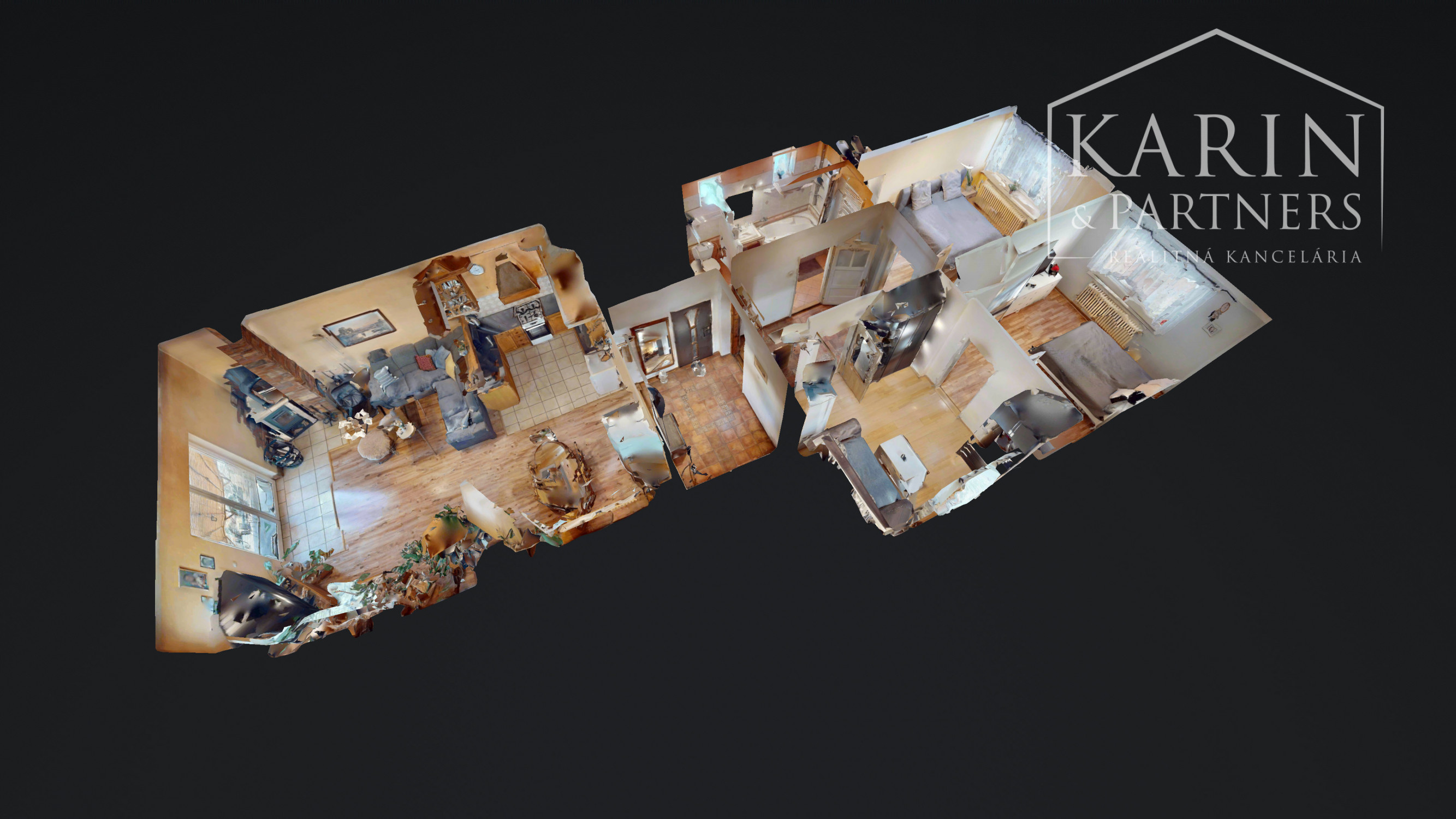 Priestranný 4-izbový rodinný dom na predaj - Blatná na Ostrove