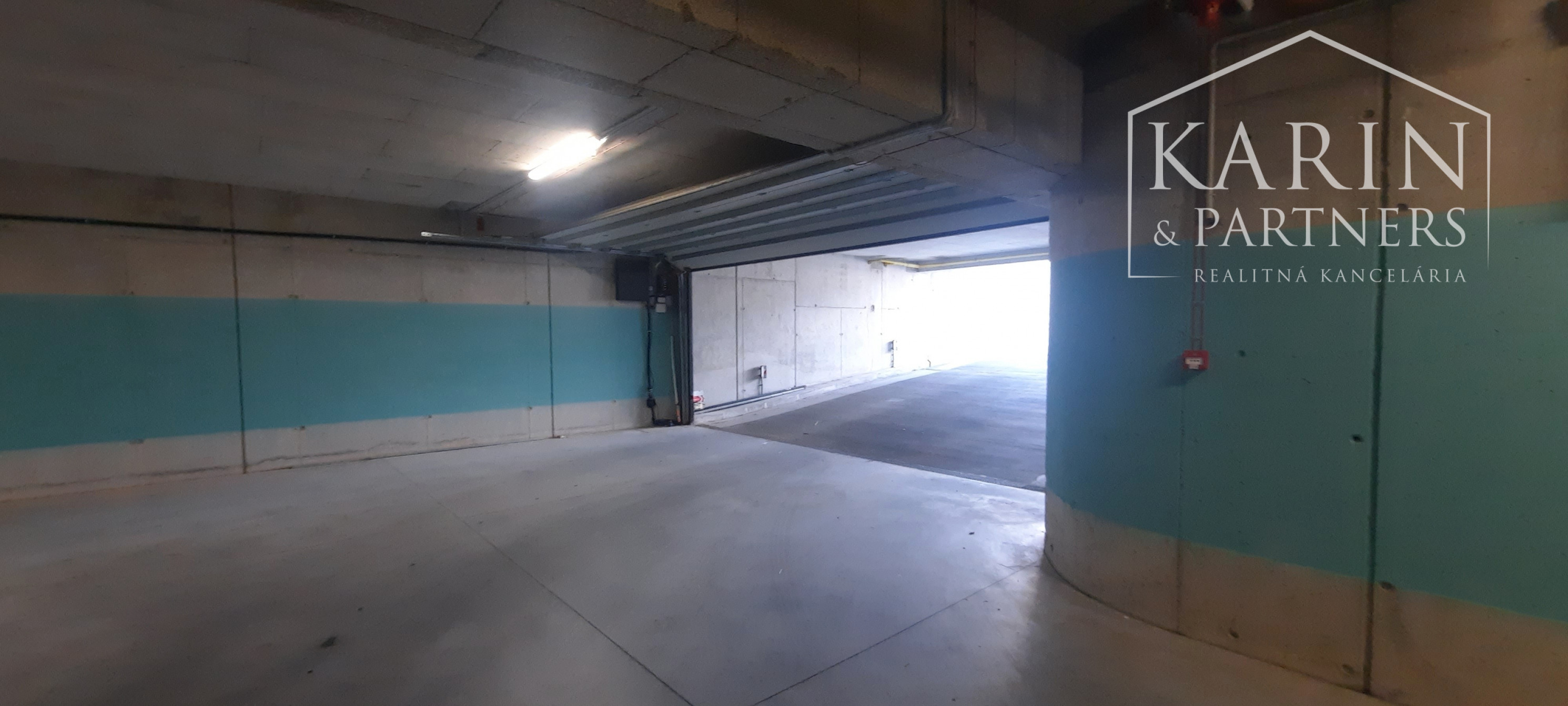 INVESTIČNÁ NEHNUTEĽNOSŤ NA PREDAJ: NOVOSTAVBA - DVE SÝPKY, BRATISLAVA, JAROVCE - 60 PARKOVACÍCH MIEST - CENA: V RK