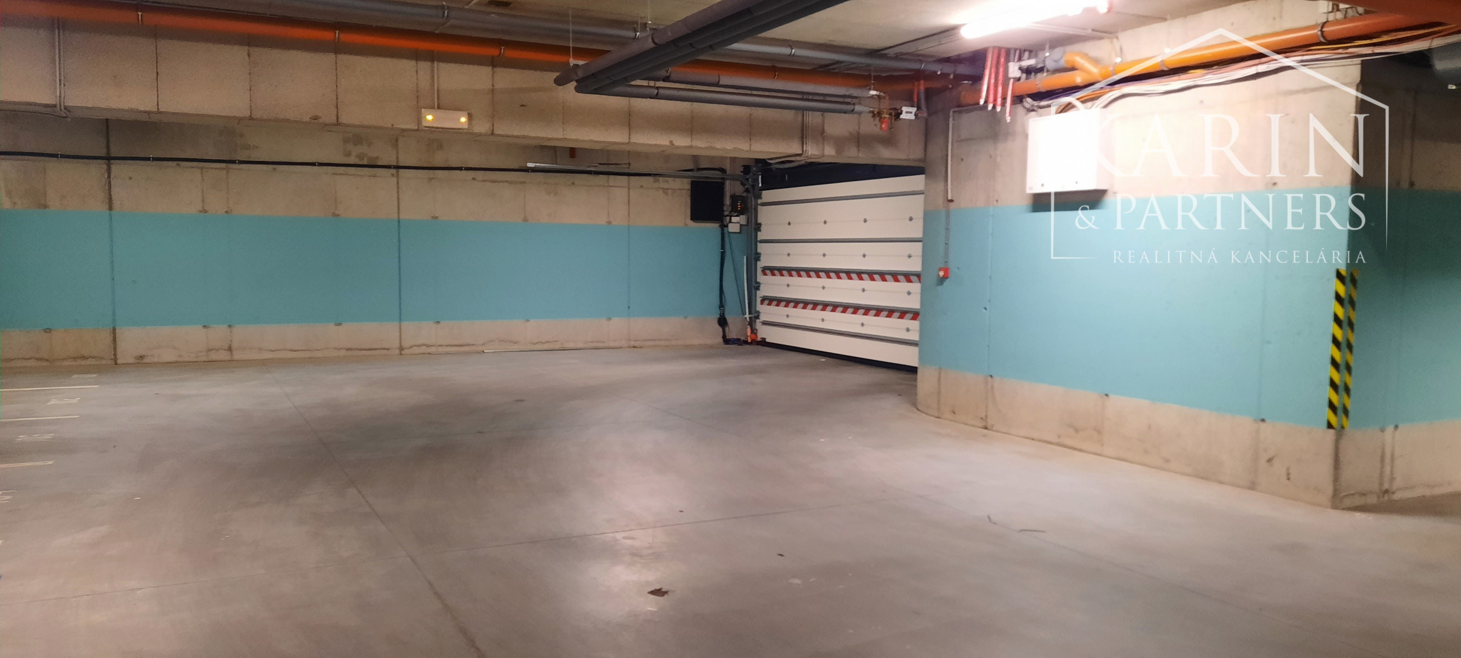 INVESTIČNÁ NEHNUTEĽNOSŤ NA PREDAJ: NOVOSTAVBA - DVE SÝPKY, BRATISLAVA, JAROVCE - 60 PARKOVACÍCH MIEST - CENA: V RK