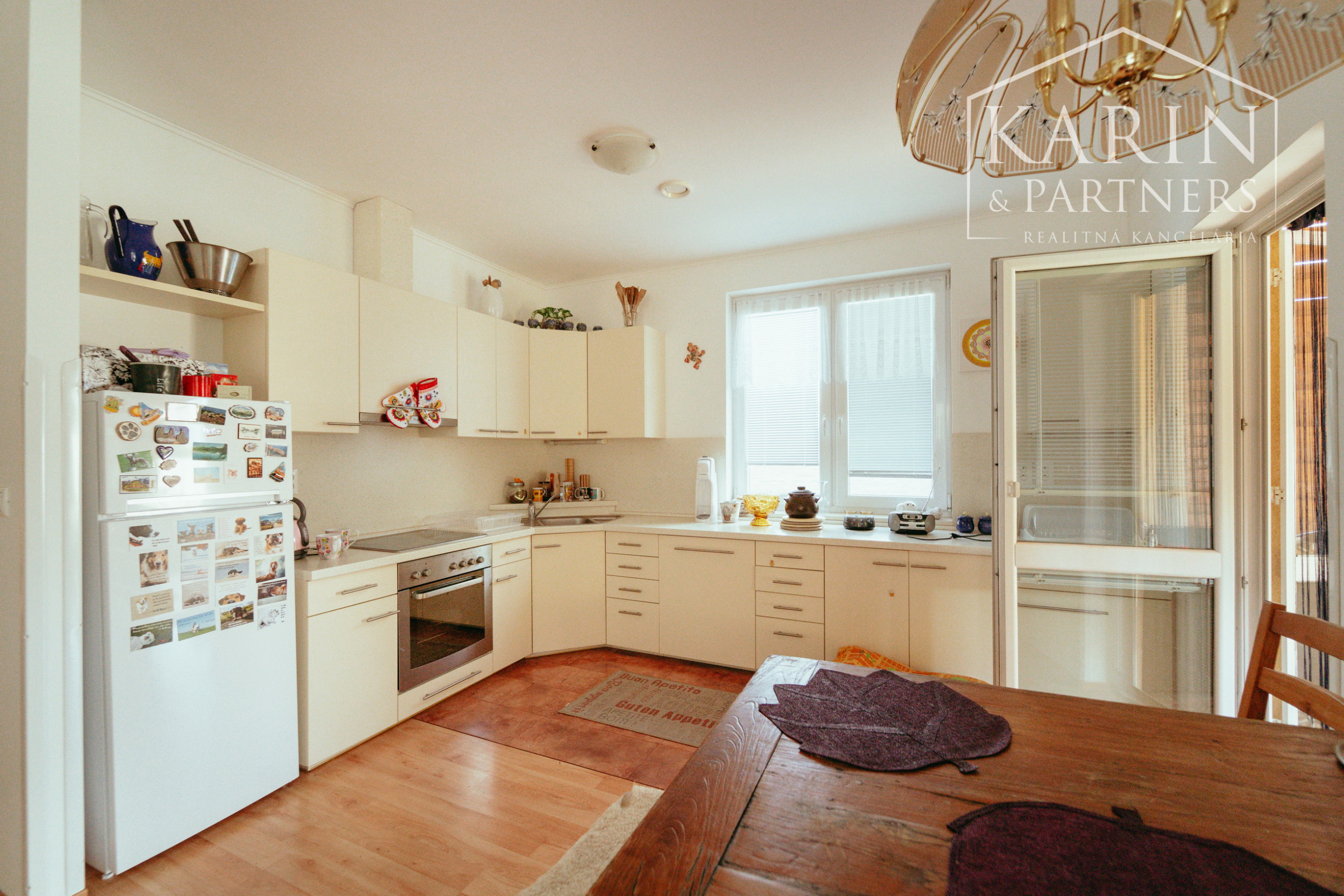 RODINNÝ DOM 4i S VEĽKOU ZÁHRADOU – BÍLKOVE HUMENCE