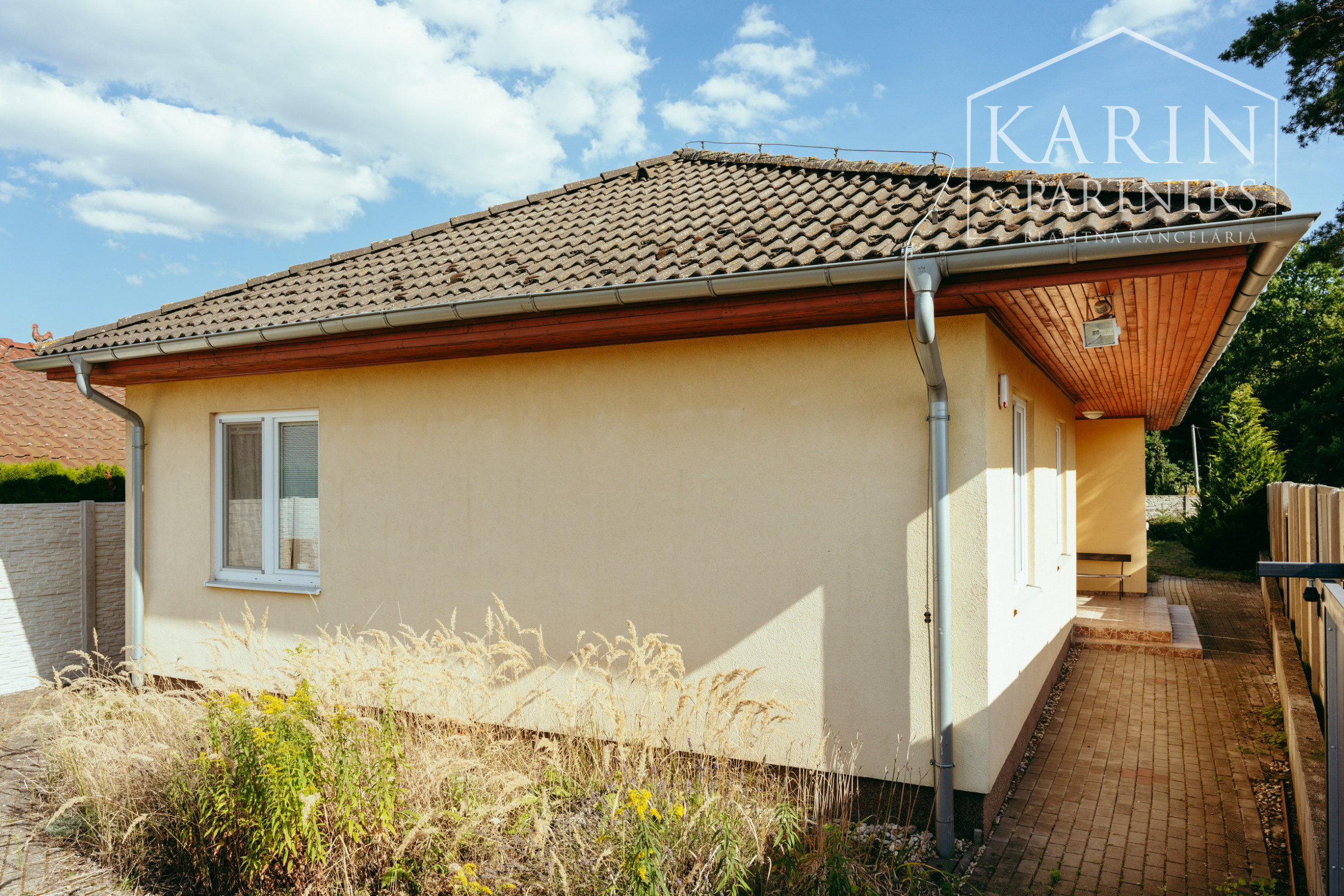 RODINNÝ DOM 4i S VEĽKOU ZÁHRADOU – BÍLKOVE HUMENCE