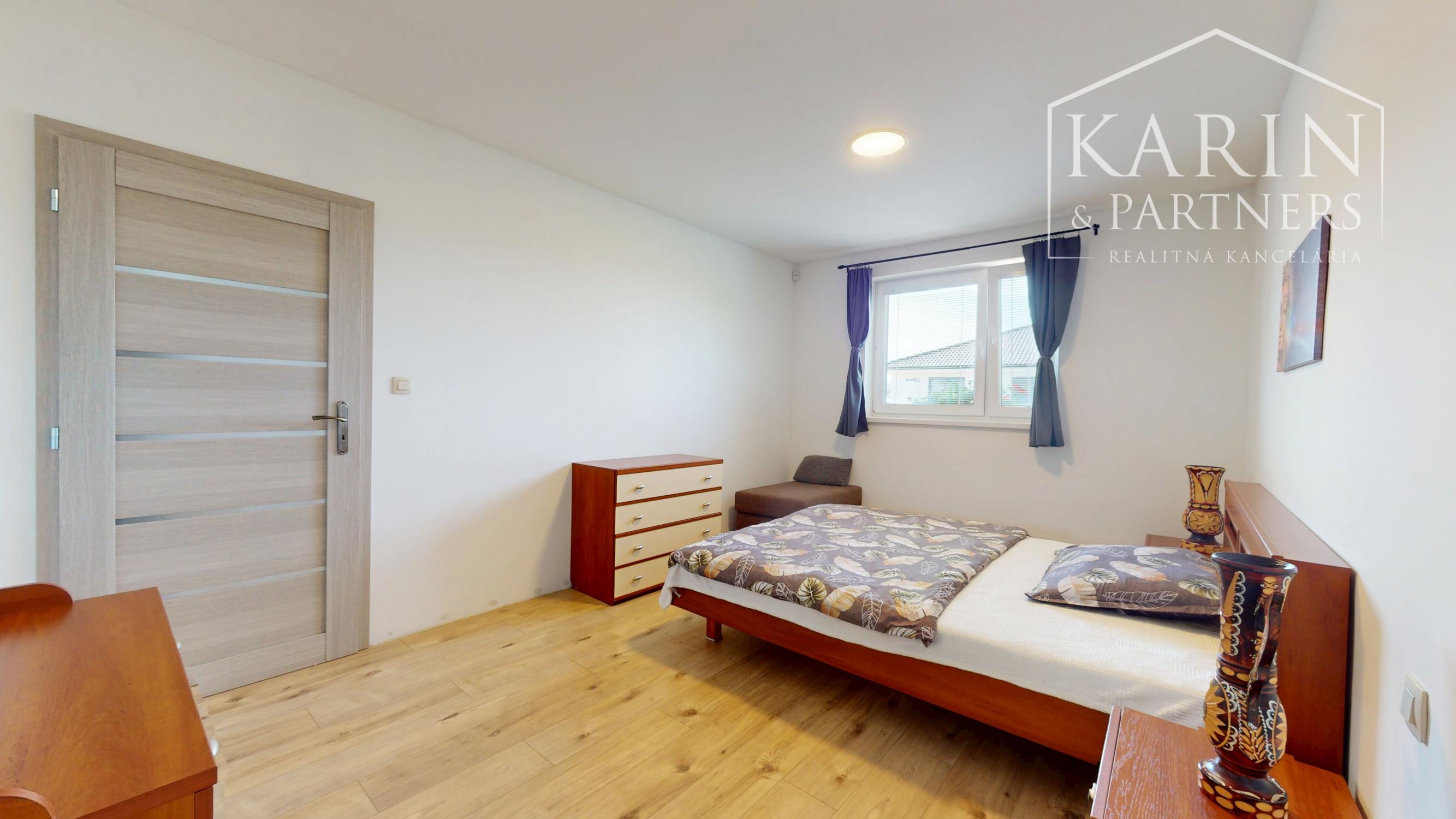 Na predaj: Štýlový 5-izbový rodinný dom s krásnou záhradou v obľúbenej lokalite Hrubá Borša