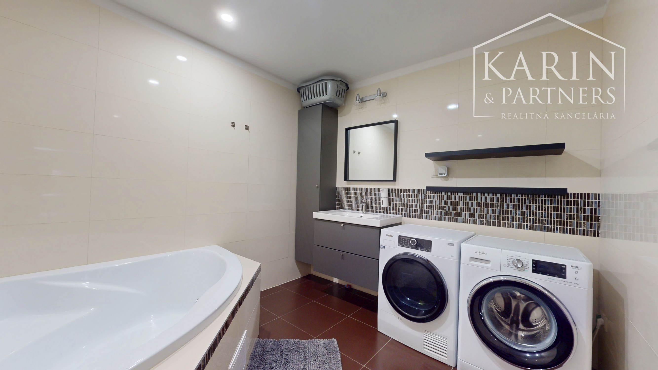 Na predaj: Štýlový 5-izbový rodinný dom s krásnou záhradou v obľúbenej lokalite Hrubá Borša