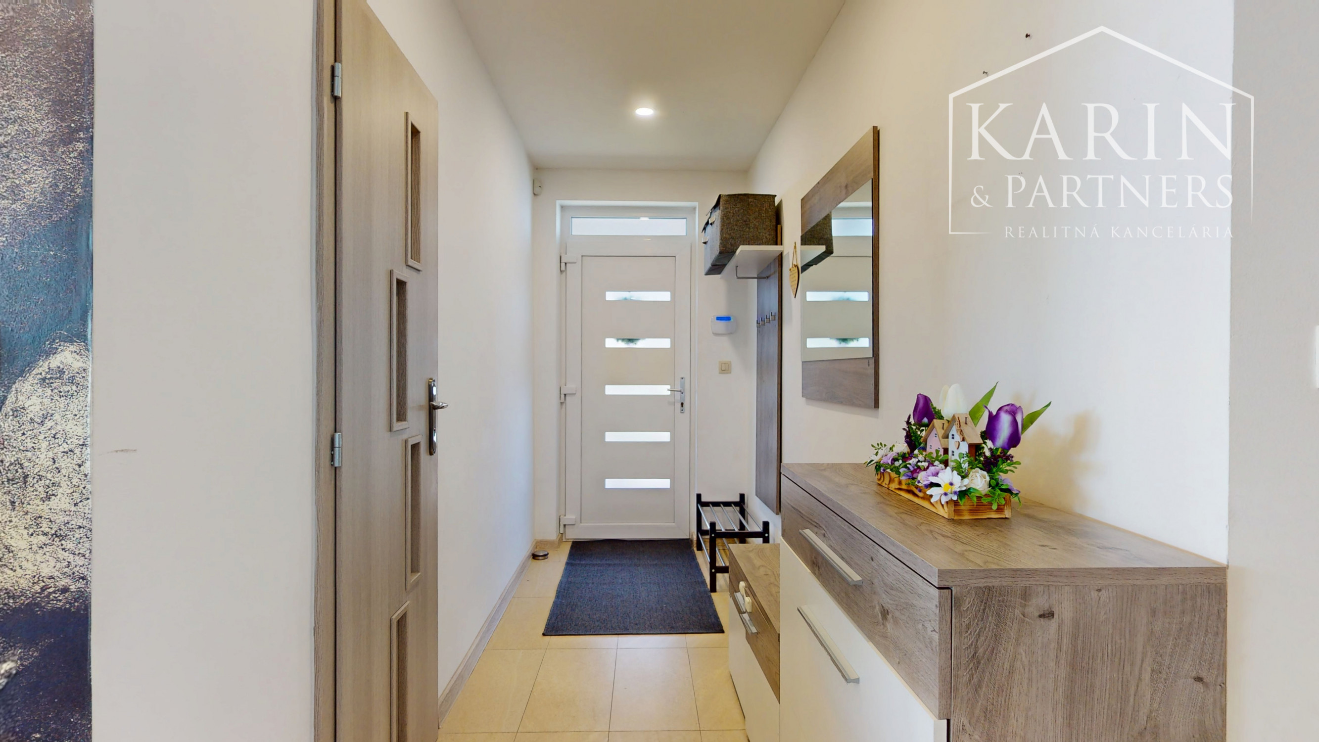 Na predaj: Štýlový 5-izbový rodinný dom s krásnou záhradou v obľúbenej lokalite Hrubá Borša