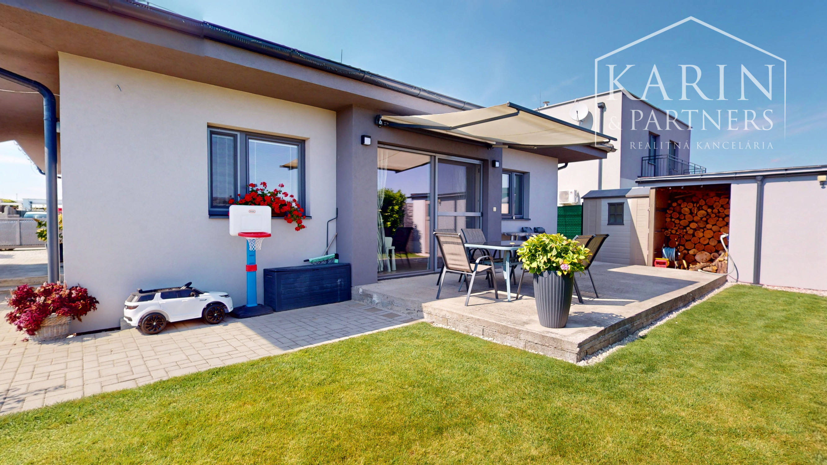 Na predaj: Štýlový 5-izbový rodinný dom s krásnou záhradou v obľúbenej lokalite Hrubá Borša