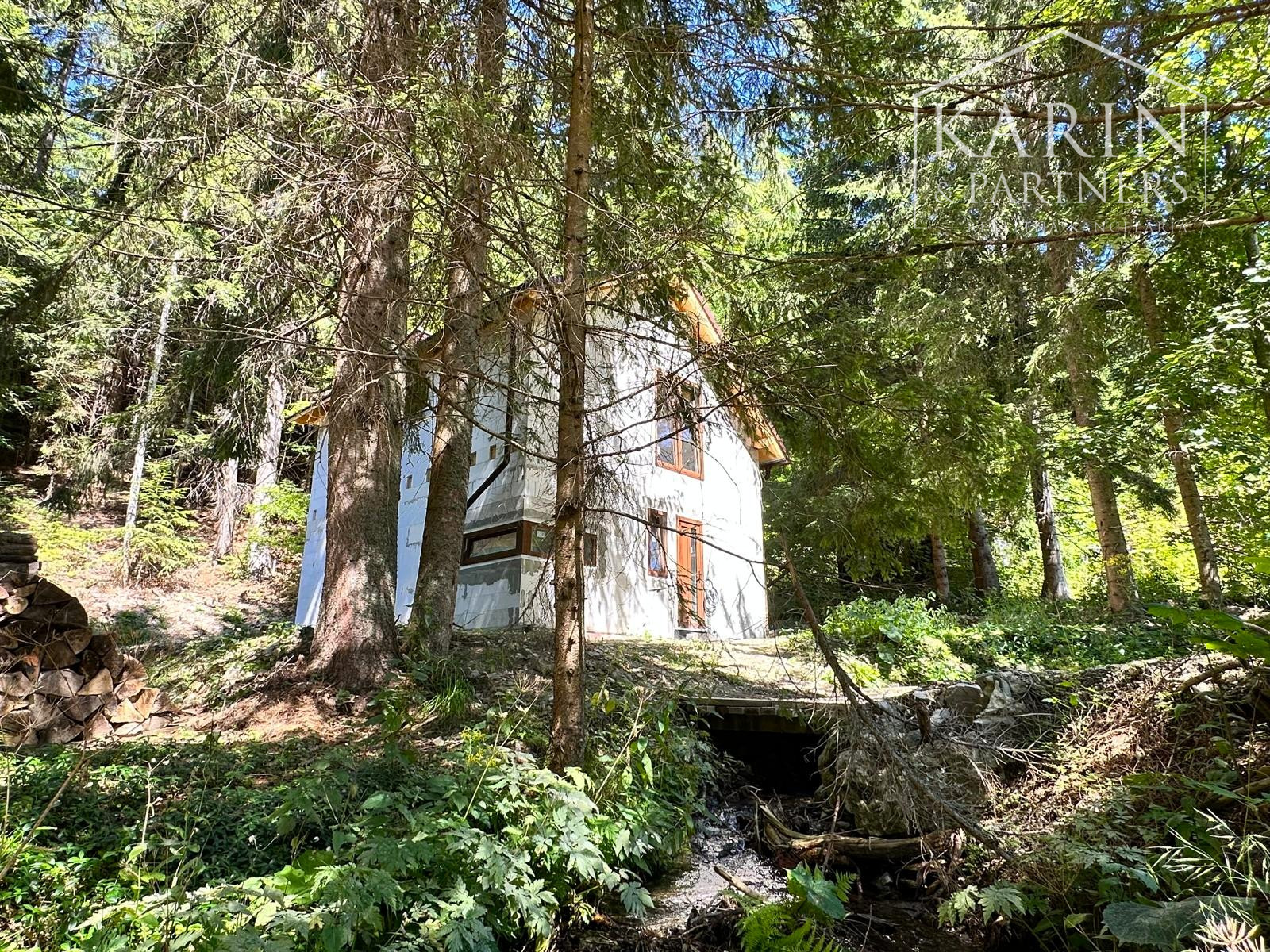 Rekreačná chata - v krásnom vysokohorskom prostredí v srdci Nízkych Tatier.