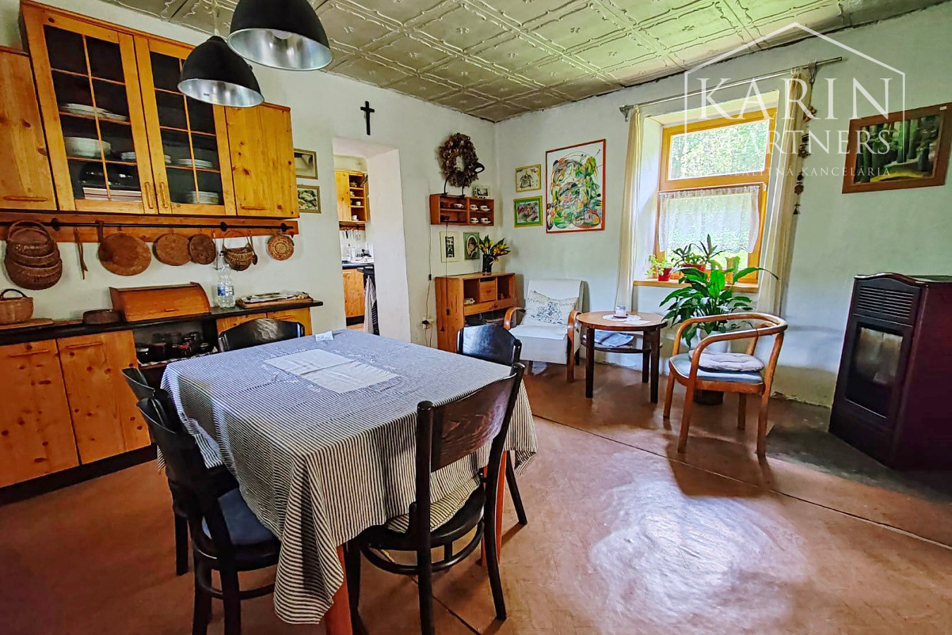 Chalupa pod lesom s ovocným sadom, 4144 m2, Nová Bošáca.