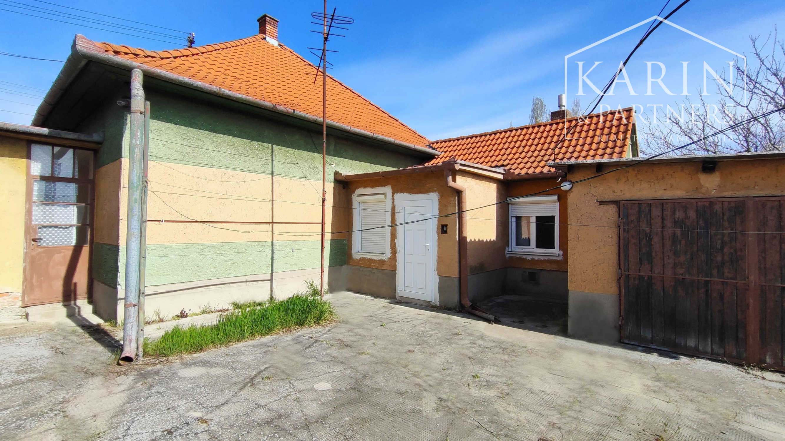 EXKLUZÍVNE: Rodinný dom na poz. 9á, garáž, Trnovec n/Váhom