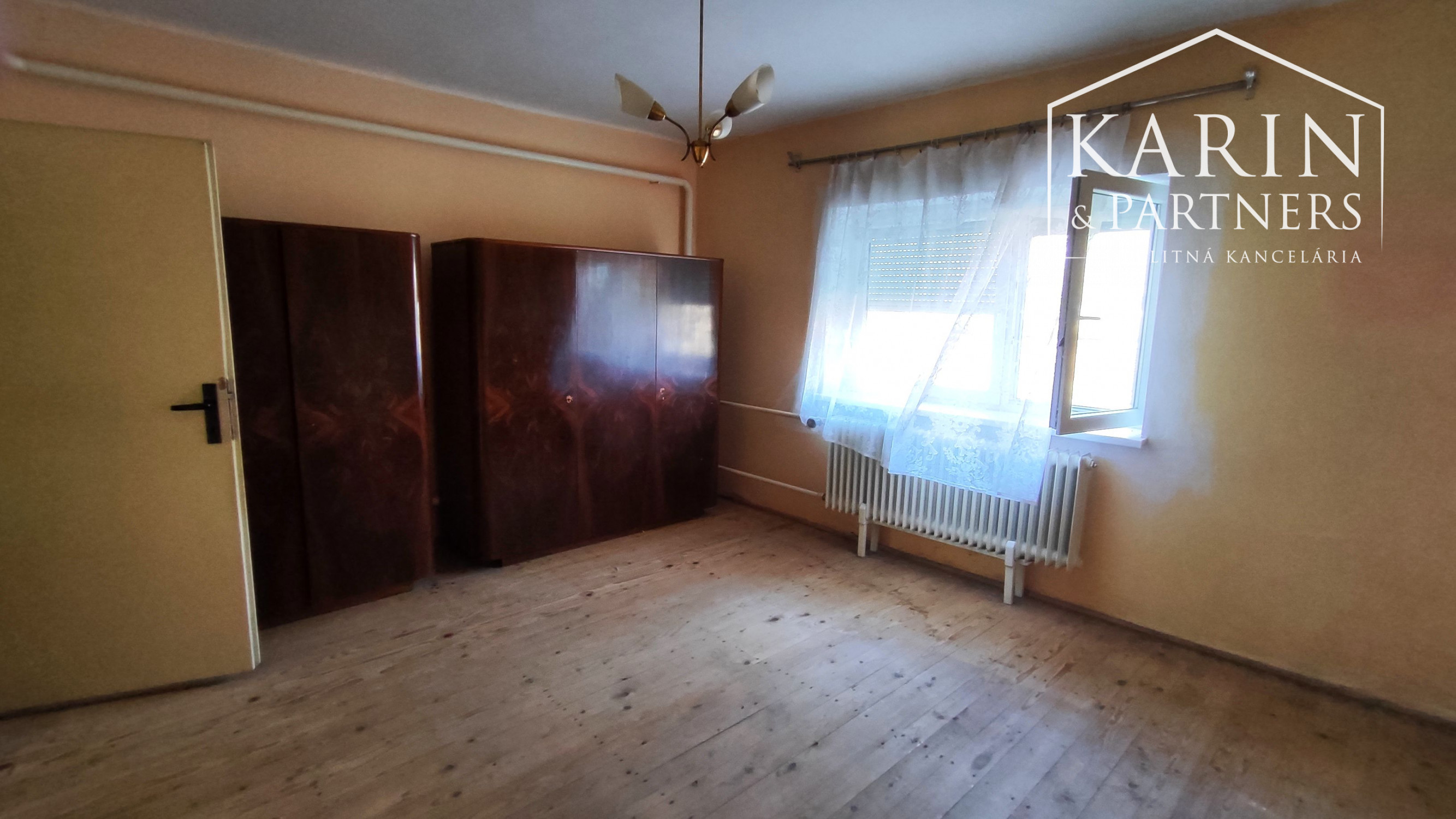 EXKLUZÍVNE iba U Nás: **Nová cena!!!** Rodinný dom s veľkým pozemkom, Trnovec nad Váhom