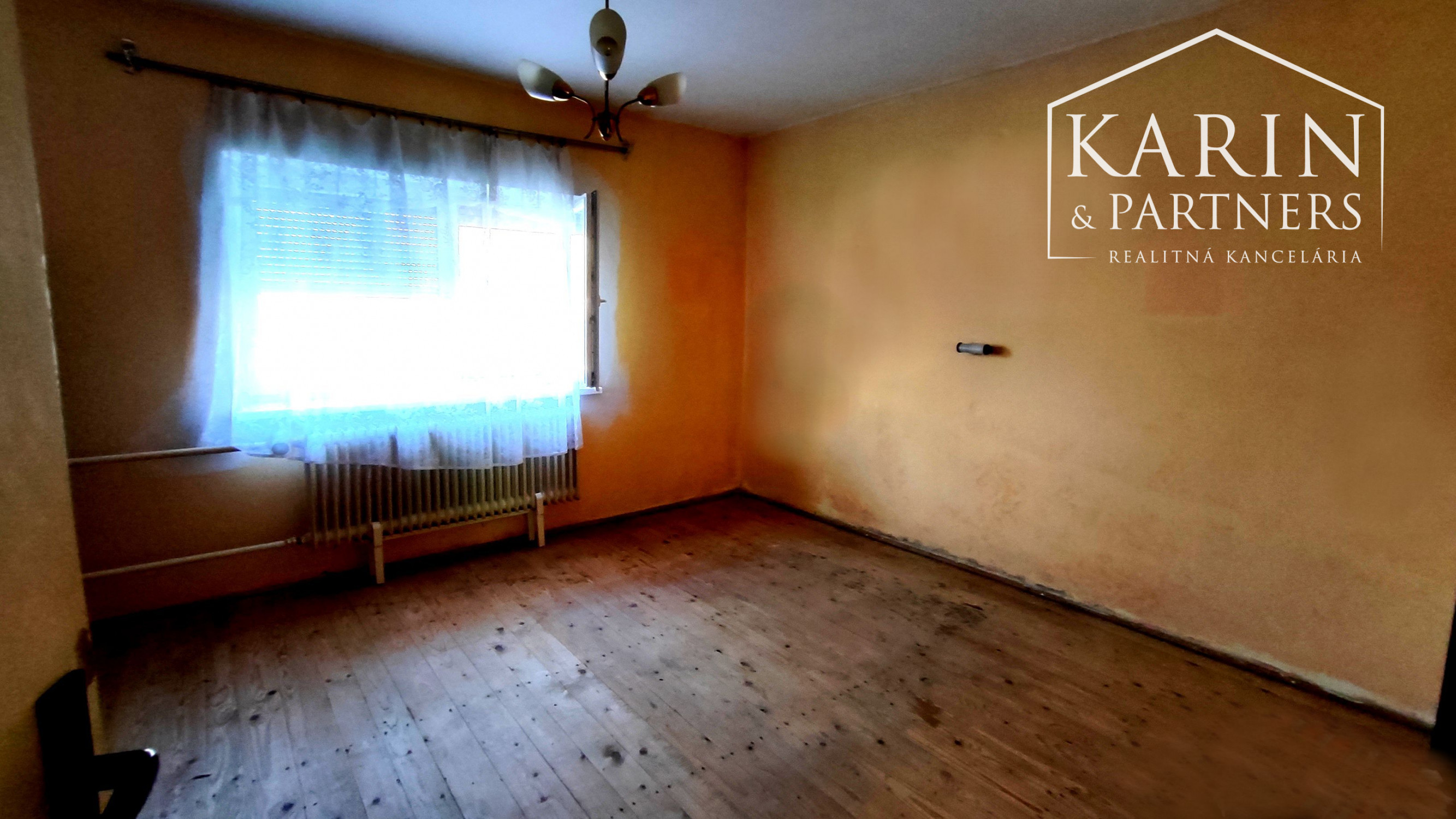 EXKLUZÍVNE iba U Nás: **Nová cena!!!** Rodinný dom s veľkým pozemkom, Trnovec nad Váhom