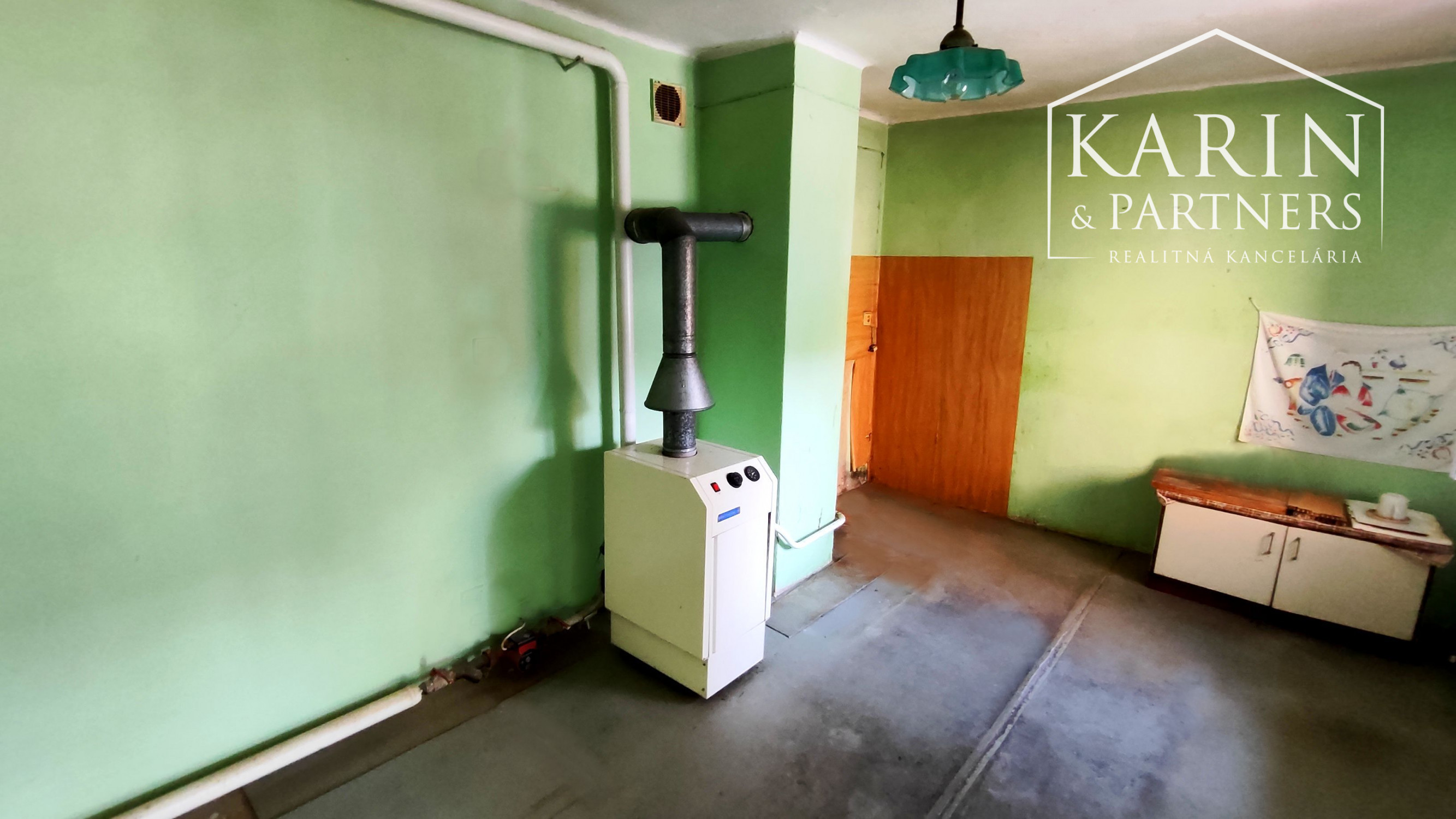 EXKLUZÍVNE iba U Nás: **Nová cena!!!** Rodinný dom s veľkým pozemkom, Trnovec nad Váhom