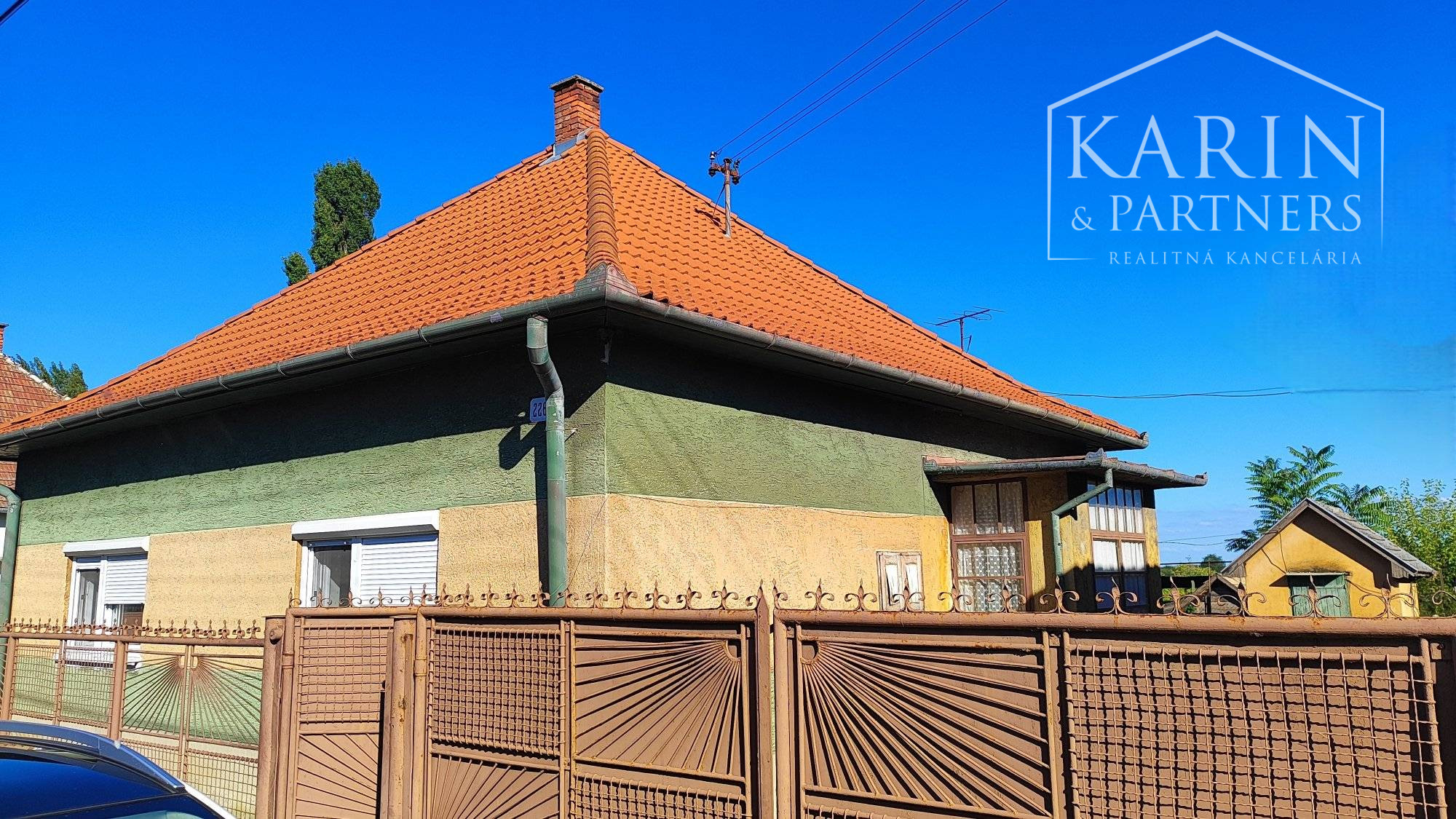 EXKLUZÍVNE: Rodinný dom na poz. 9á, garáž, Trnovec n/Váhom