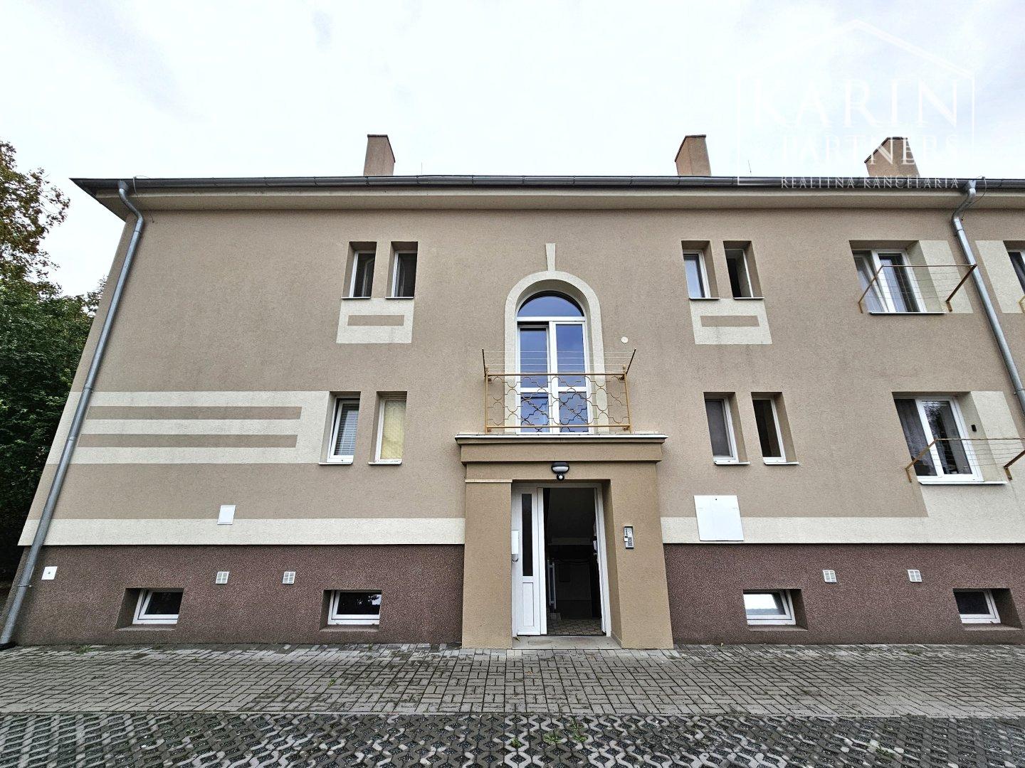 2i BYT NA PRENÁJOM, ZÁMOCKÁ, HOLÍČ