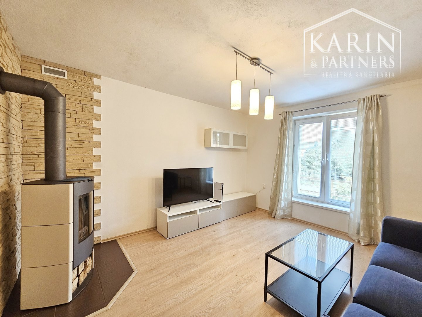 2i BYT NA PRENÁJOM, ZÁMOCKÁ, HOLÍČ