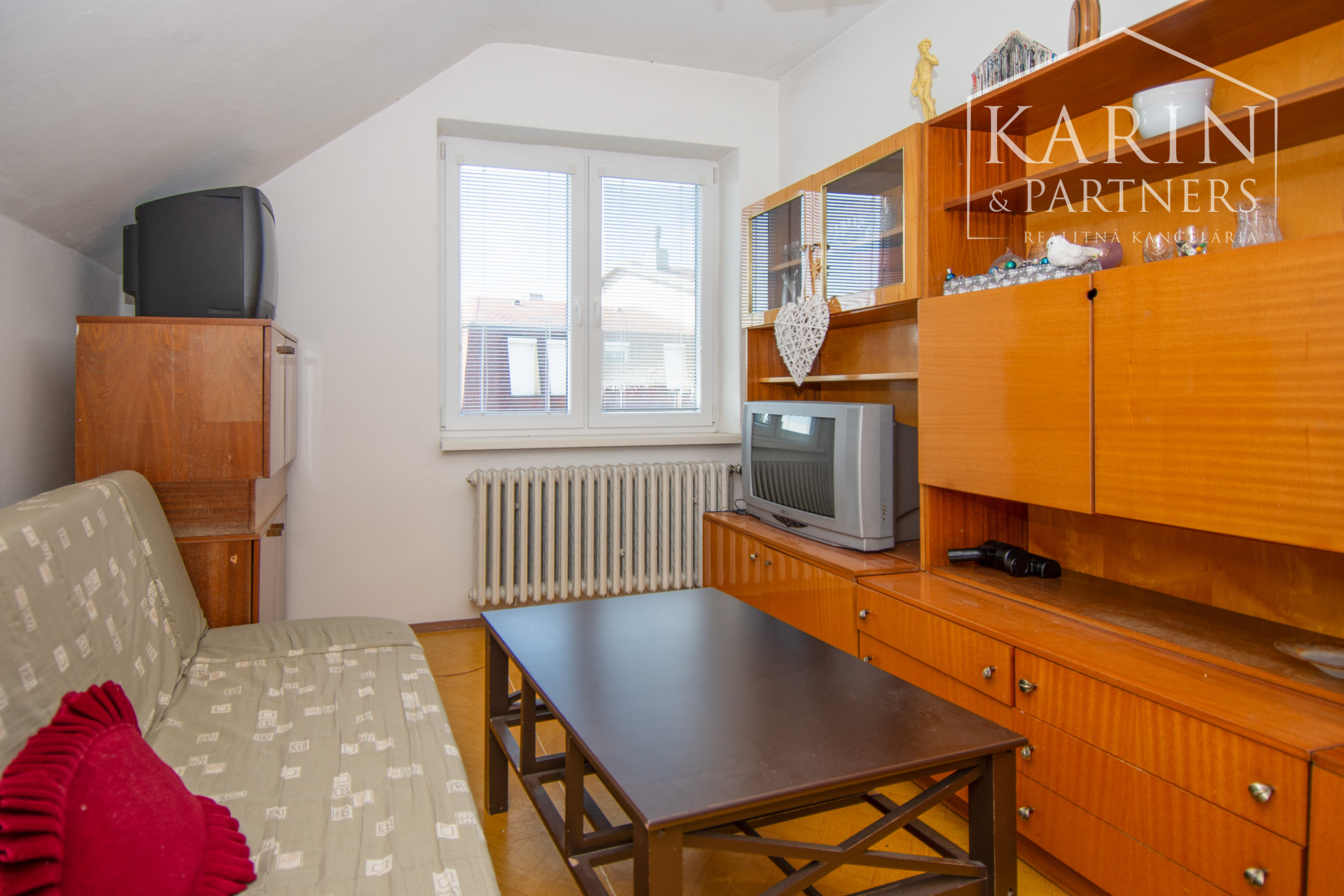 Na predaj 4 izbový rodinný dom v Lehniciach s garážou