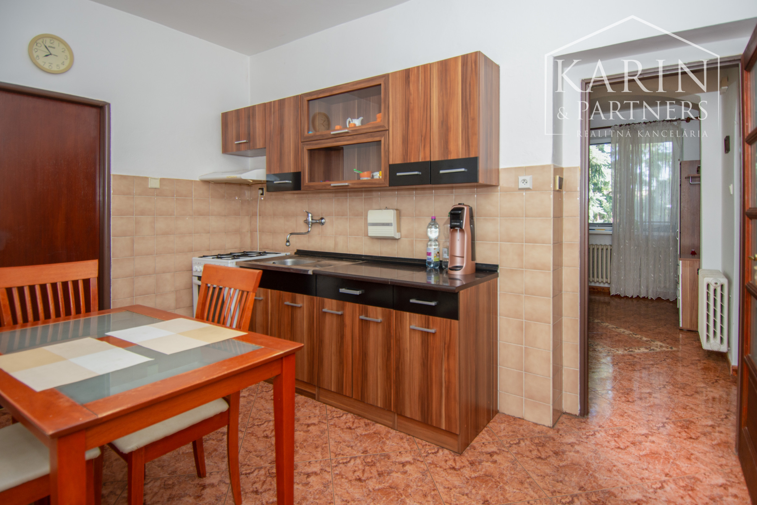 Na predaj 4 izbový rodinný dom v Lehniciach s garážou