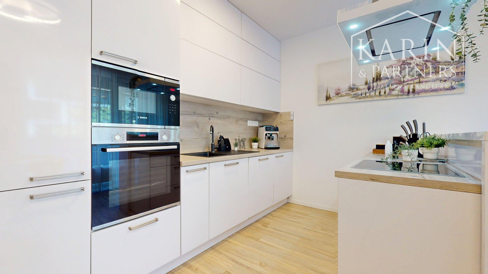 REZERVOVANÉ DIZAJNOVO ZARIADENÝ 2I BYT S BALKÓNOM | SLNEČNICE | ZÓNA MESTO