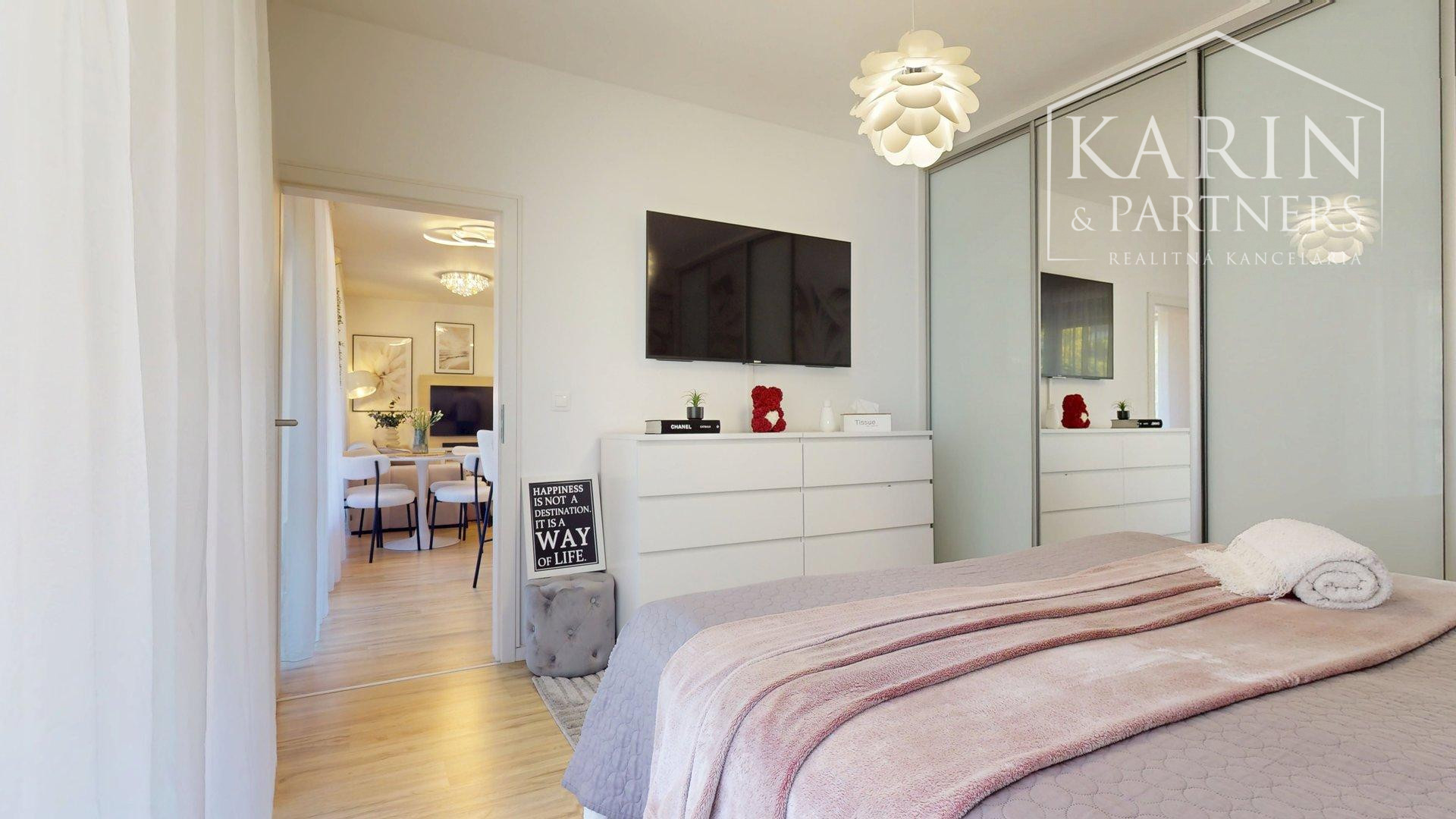 REZERVOVANÉ DIZAJNOVO ZARIADENÝ 2I BYT S BALKÓNOM | SLNEČNICE | ZÓNA MESTO