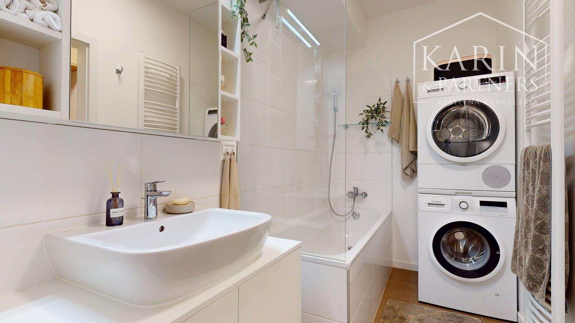 REZERVOVANÉ DIZAJNOVO ZARIADENÝ 2I BYT S BALKÓNOM | SLNEČNICE | ZÓNA MESTO