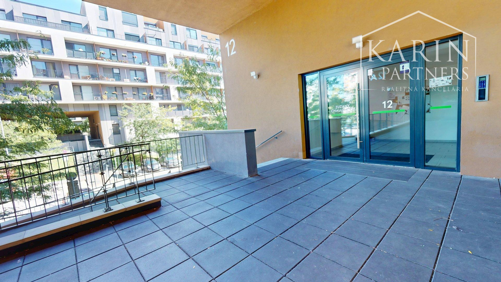 REZERVOVANÉ DIZAJNOVO ZARIADENÝ 2I BYT S BALKÓNOM | SLNEČNICE | ZÓNA MESTO