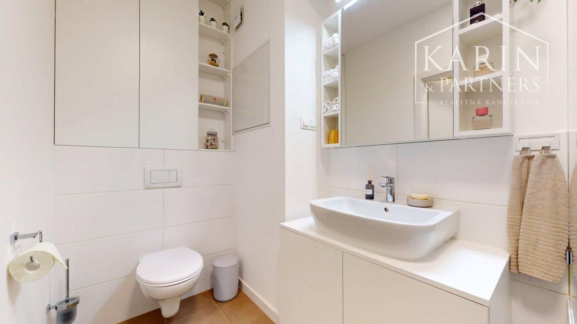 REZERVOVANÉ DIZAJNOVO ZARIADENÝ 2I BYT S BALKÓNOM | SLNEČNICE | ZÓNA MESTO