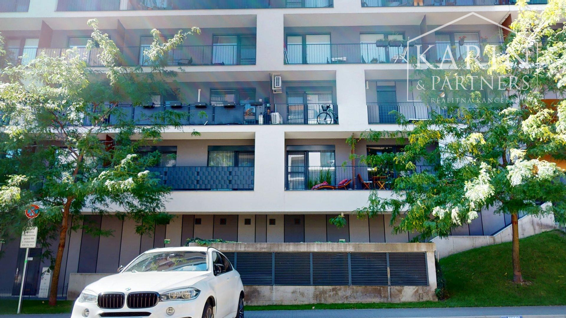 REZERVOVANÉ DIZAJNOVO ZARIADENÝ 2I BYT S BALKÓNOM | SLNEČNICE | ZÓNA MESTO