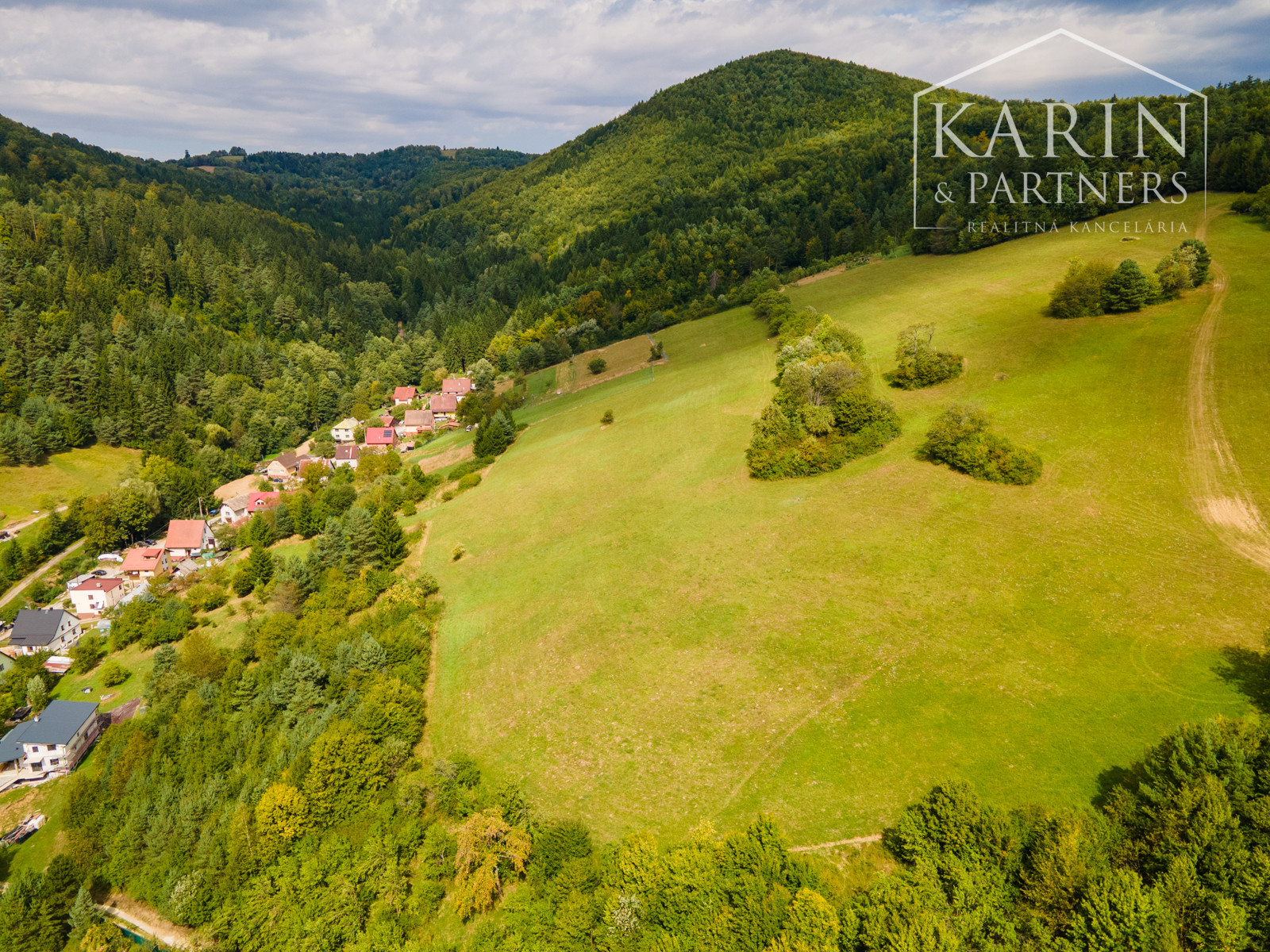 Pozemok s panoramatickými výhľadmi v Lysej pod Makytou 3345m²