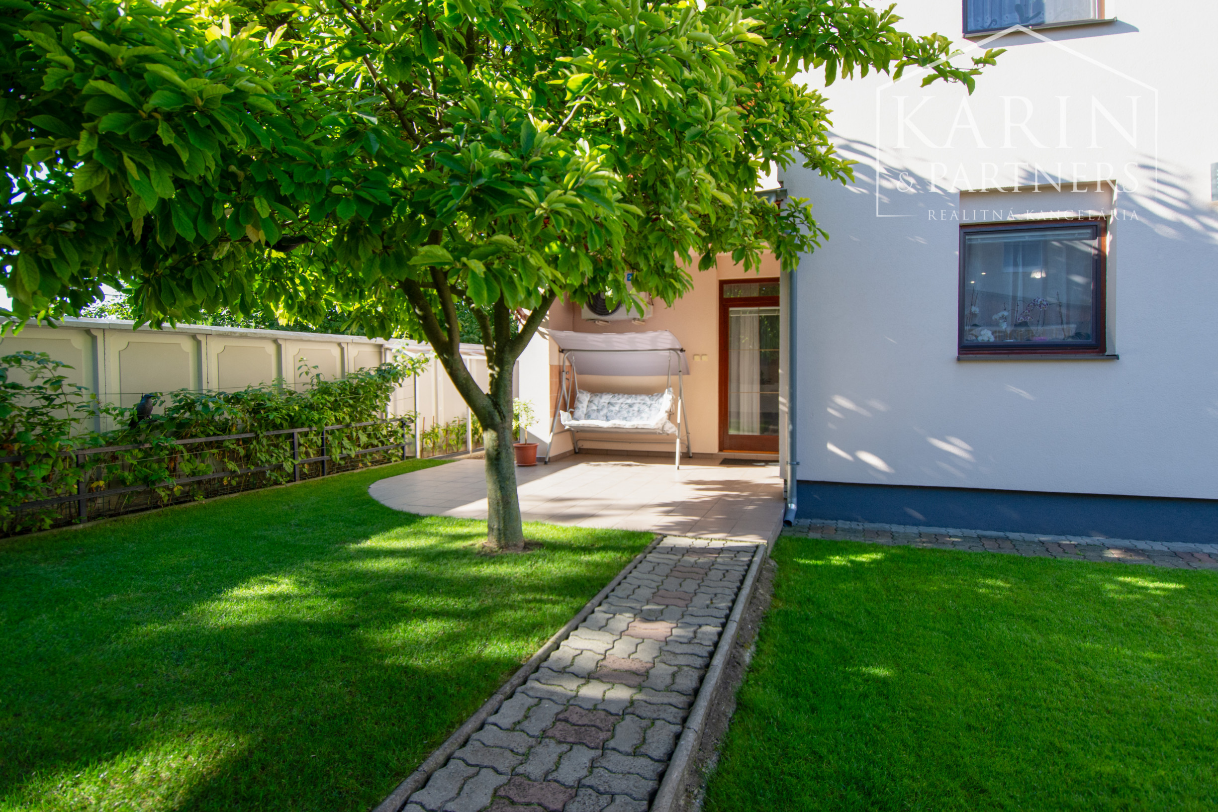 Na predaj priestranný a dokonale udržiavaný rodinný dom, Šamorín-Mliečno