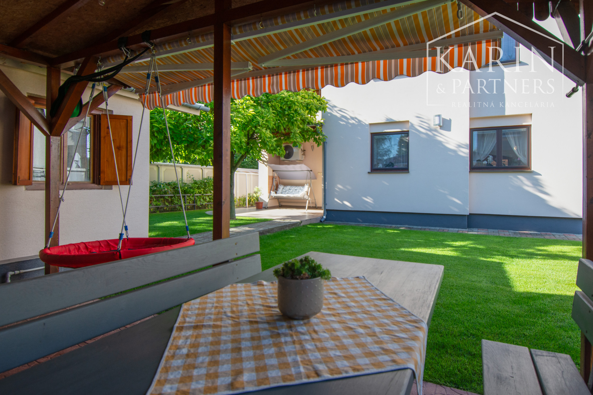 Na predaj krásny a priestranný  rodinný dom, Šamorín-Mliečno