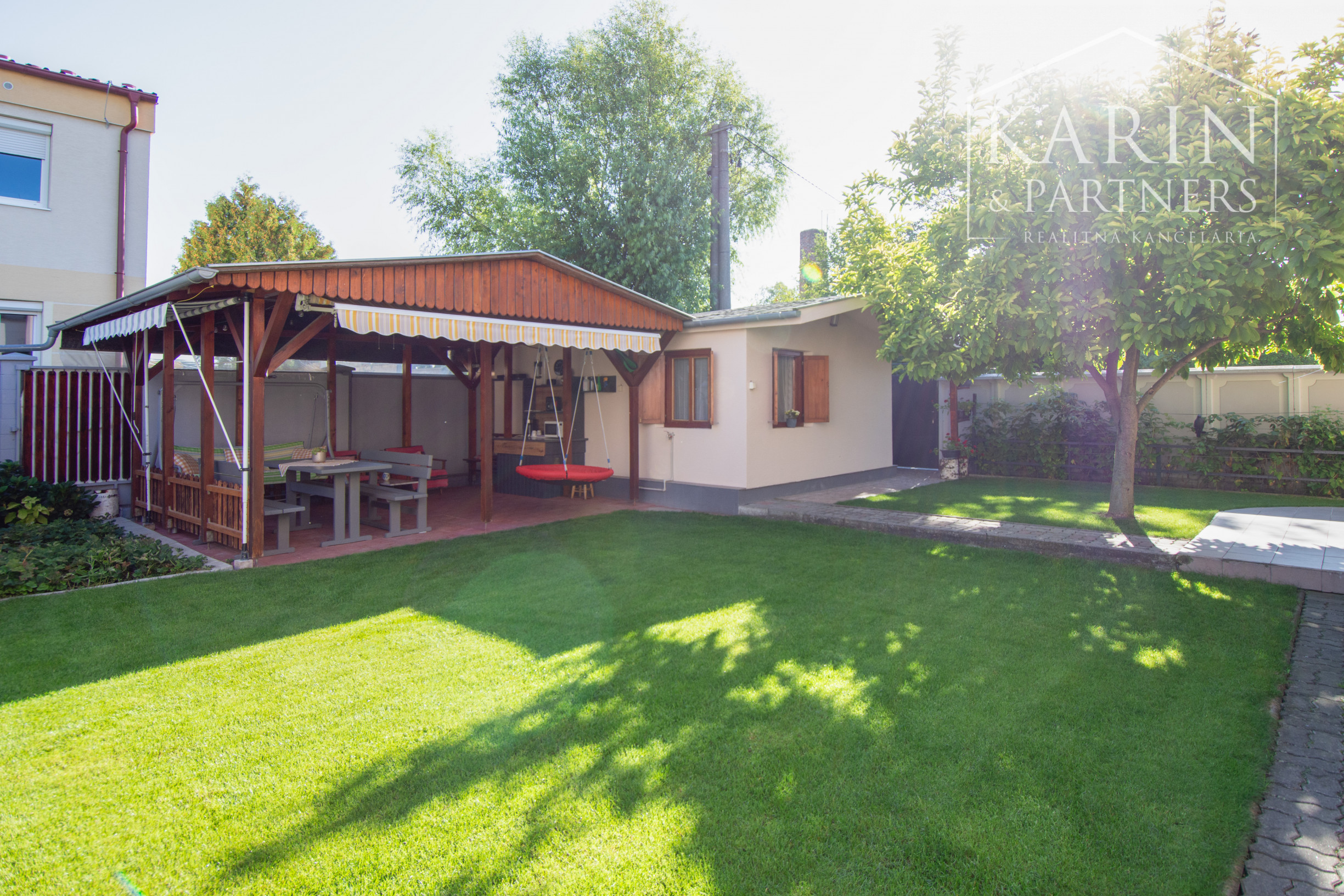 Na predaj krásny a priestranný  rodinný dom, Šamorín-Mliečno