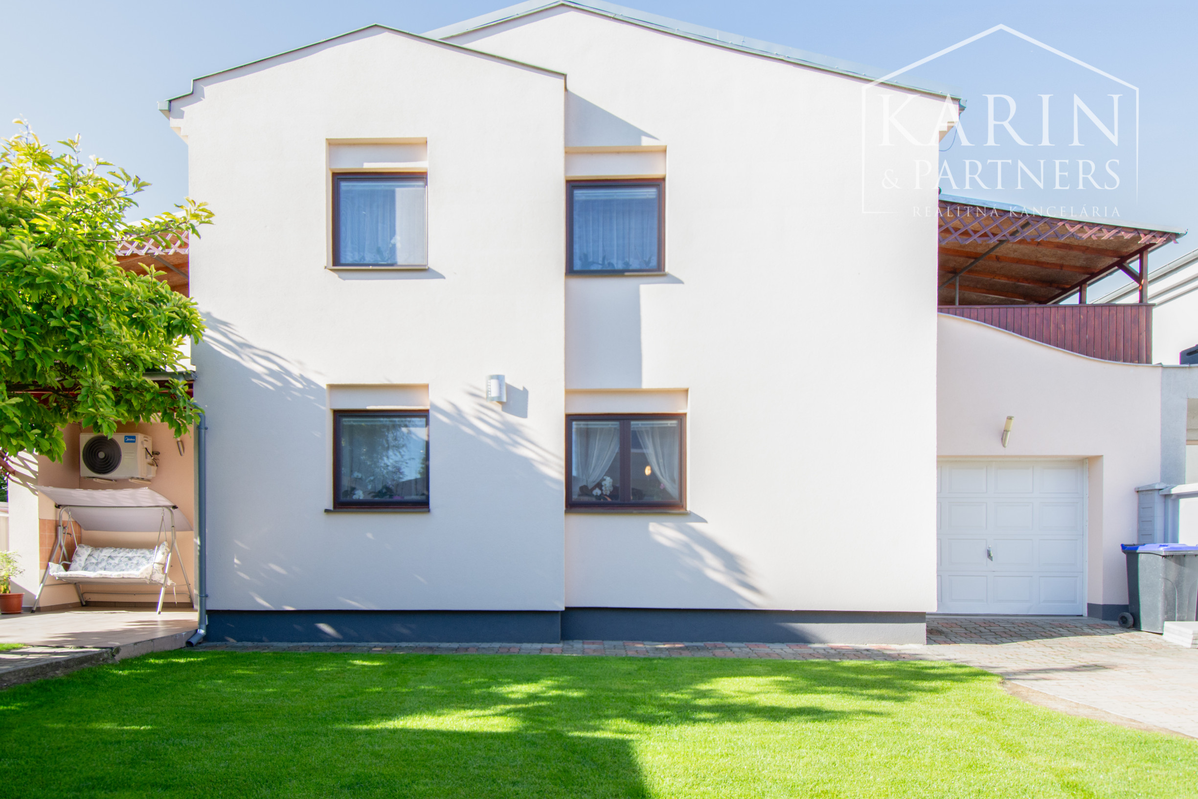 Na predaj krásny a priestranný  rodinný dom, Šamorín-Mliečno