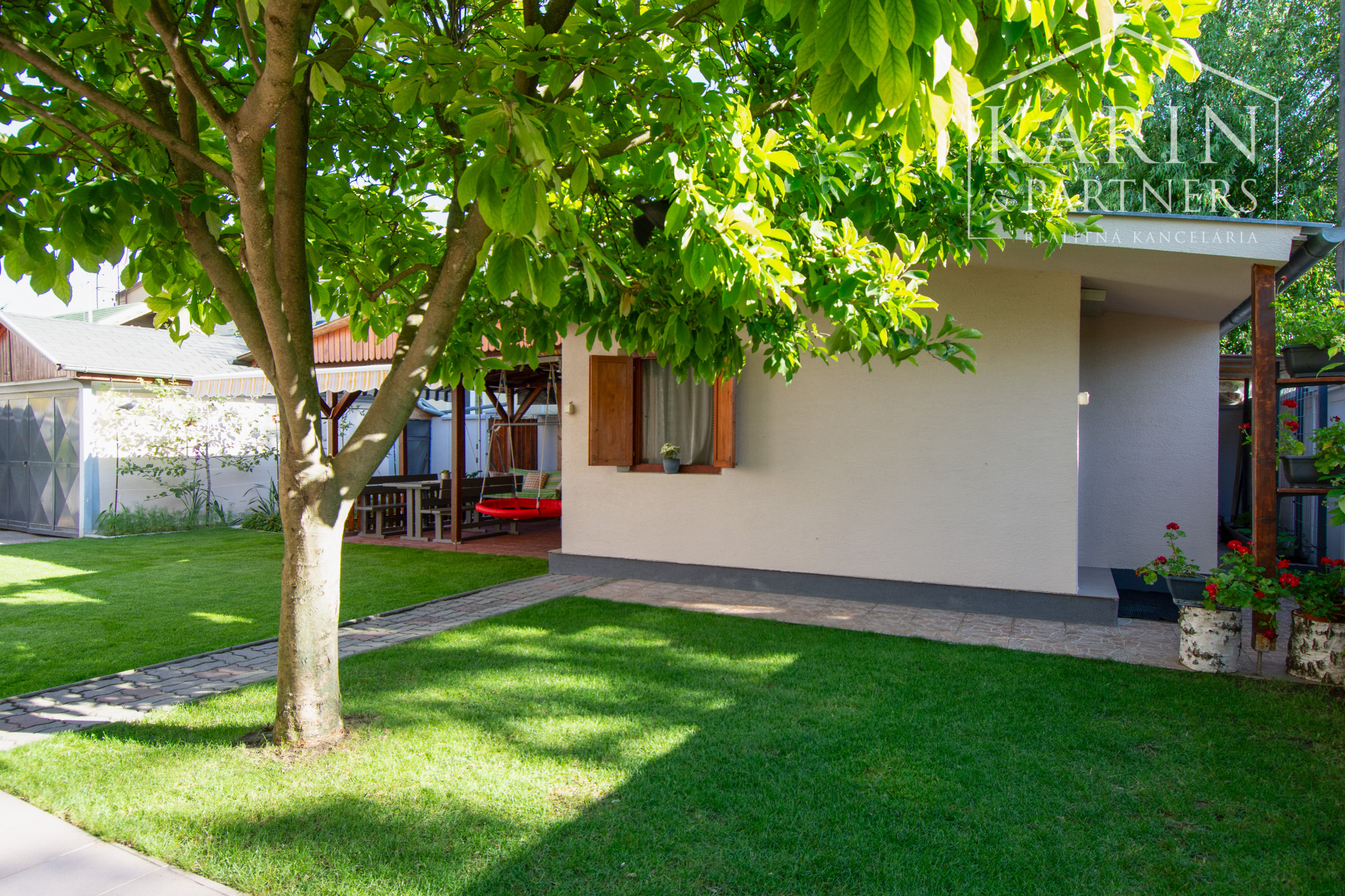 Na predaj krásny a priestranný  rodinný dom, Šamorín-Mliečno