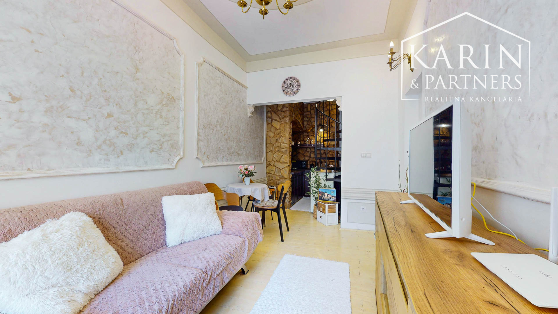 Zabehnutý Mezonet s Terasou a výhľadom na Banskú Štiavnicu