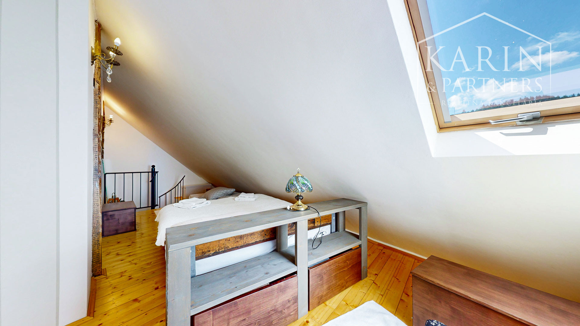 Zabehnutý Mezonet s Terasou a výhľadom na Banskú Štiavnicu