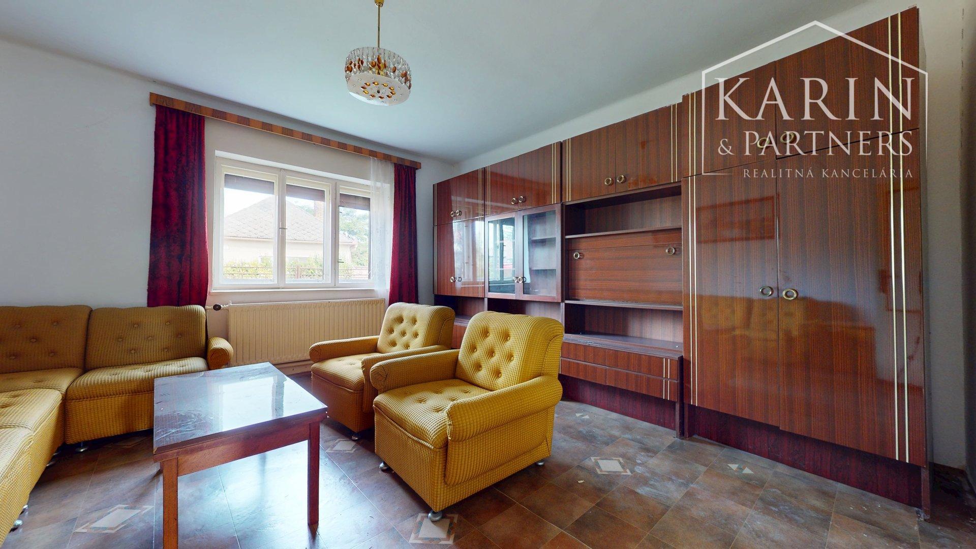 RODINNÝ DOM SO ZÁHRADOU V POKOJNEJ OBCI NA PODUNAJSKEJ NÍŽINE