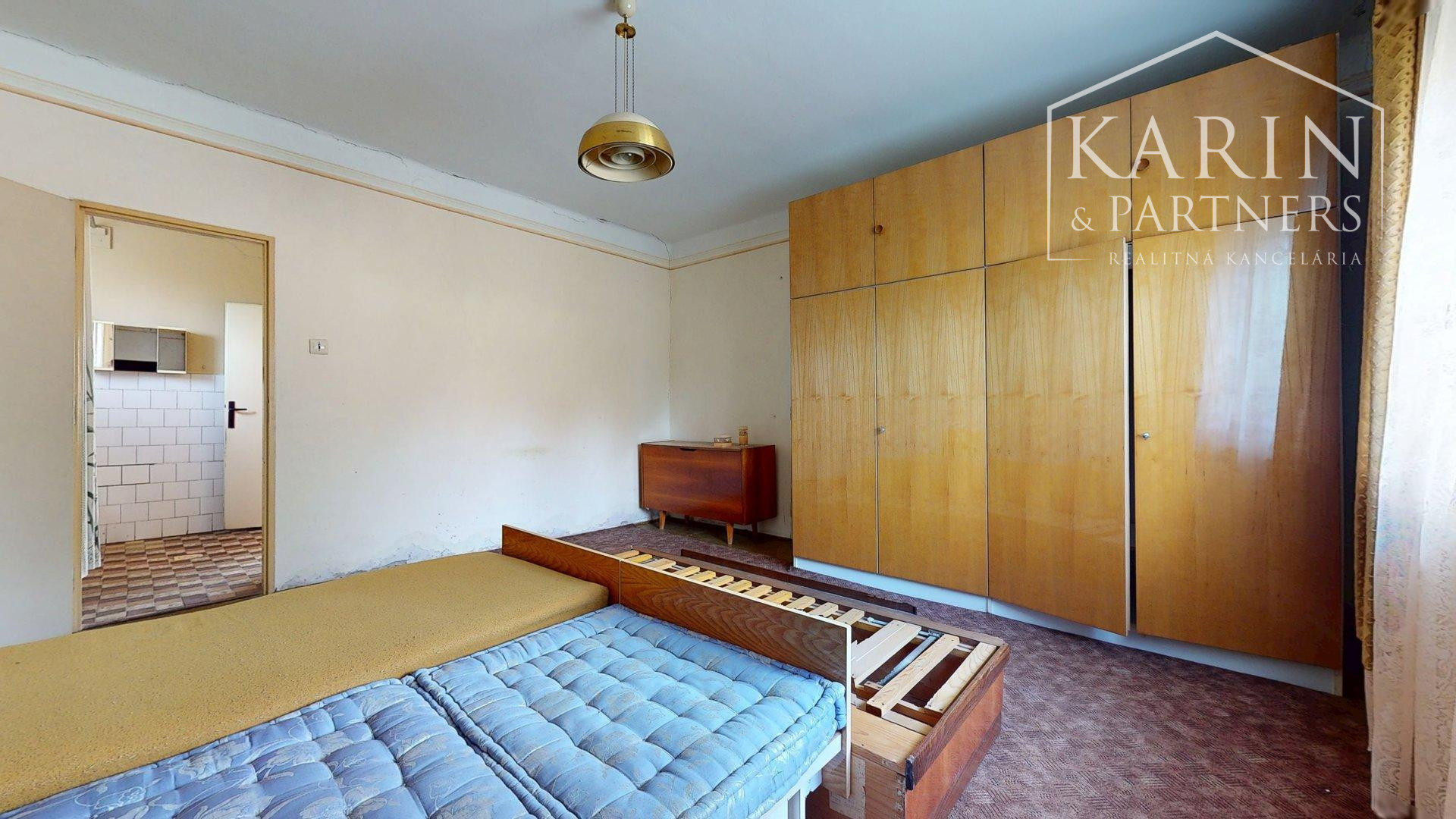 RODINNÝ DOM SO ZÁHRADOU V POKOJNEJ OBCI NA PODUNAJSKEJ NÍŽINE