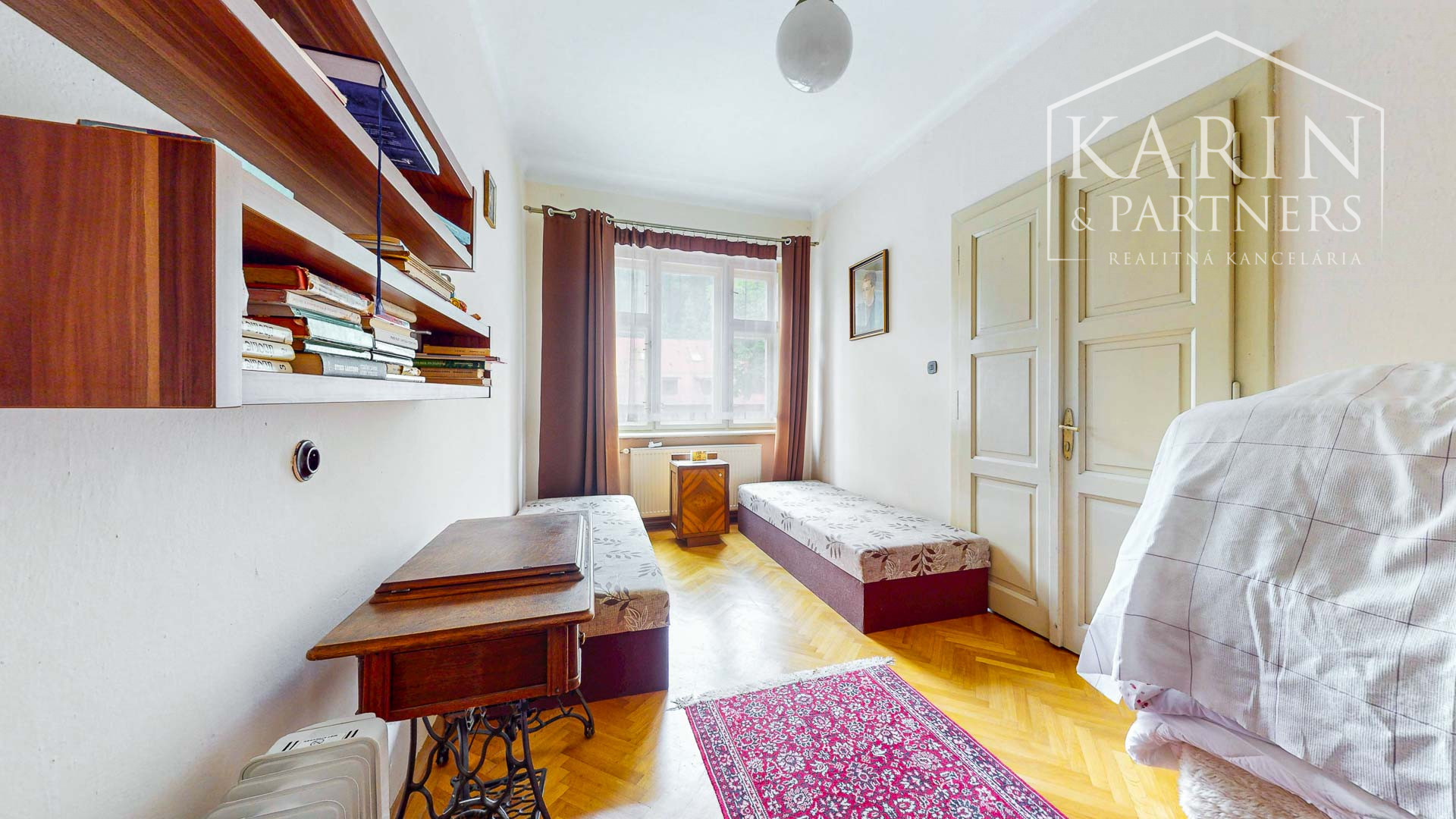 Rodinný dom s priestormi na podnikanie so záhradou a možnosťou vybudovania podkrovia v centre Banskej Štiavnice