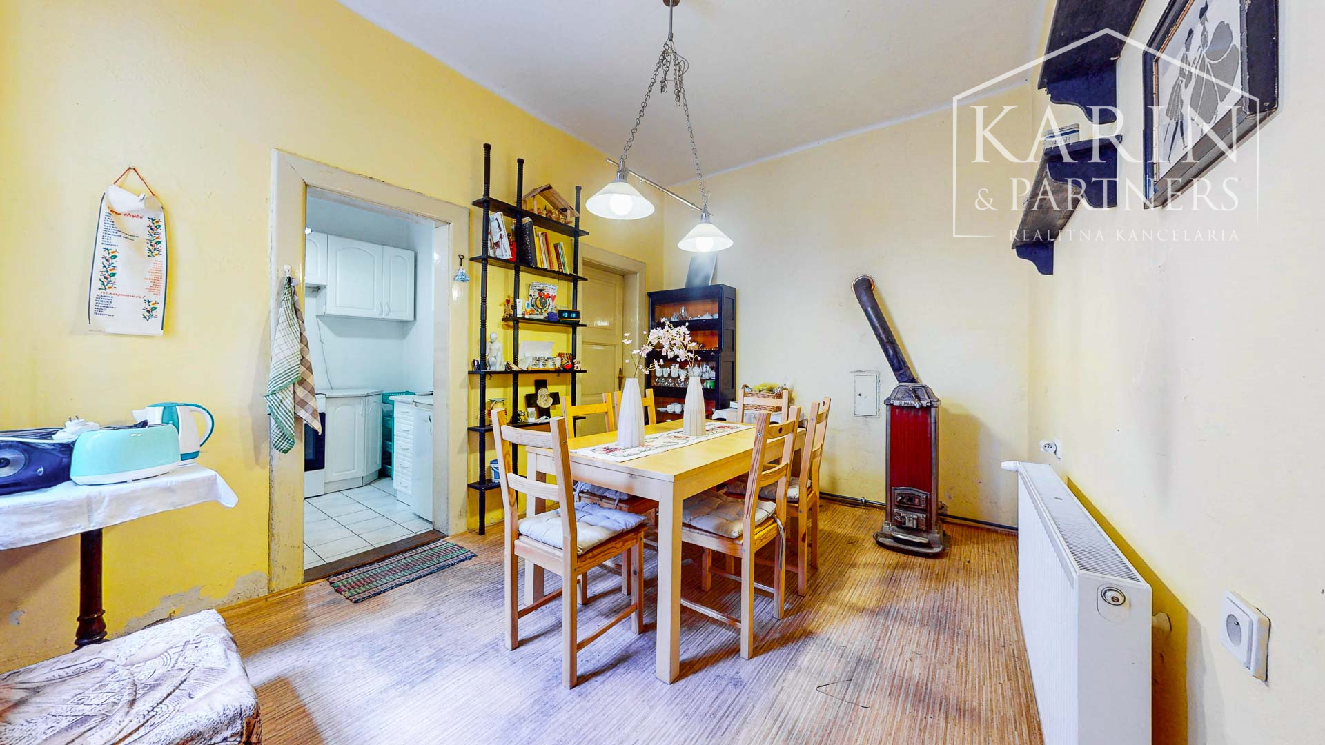 Rodinný dom s priestormi na podnikanie so záhradou a možnosťou vybudovania podkrovia v centre Banskej Štiavnice