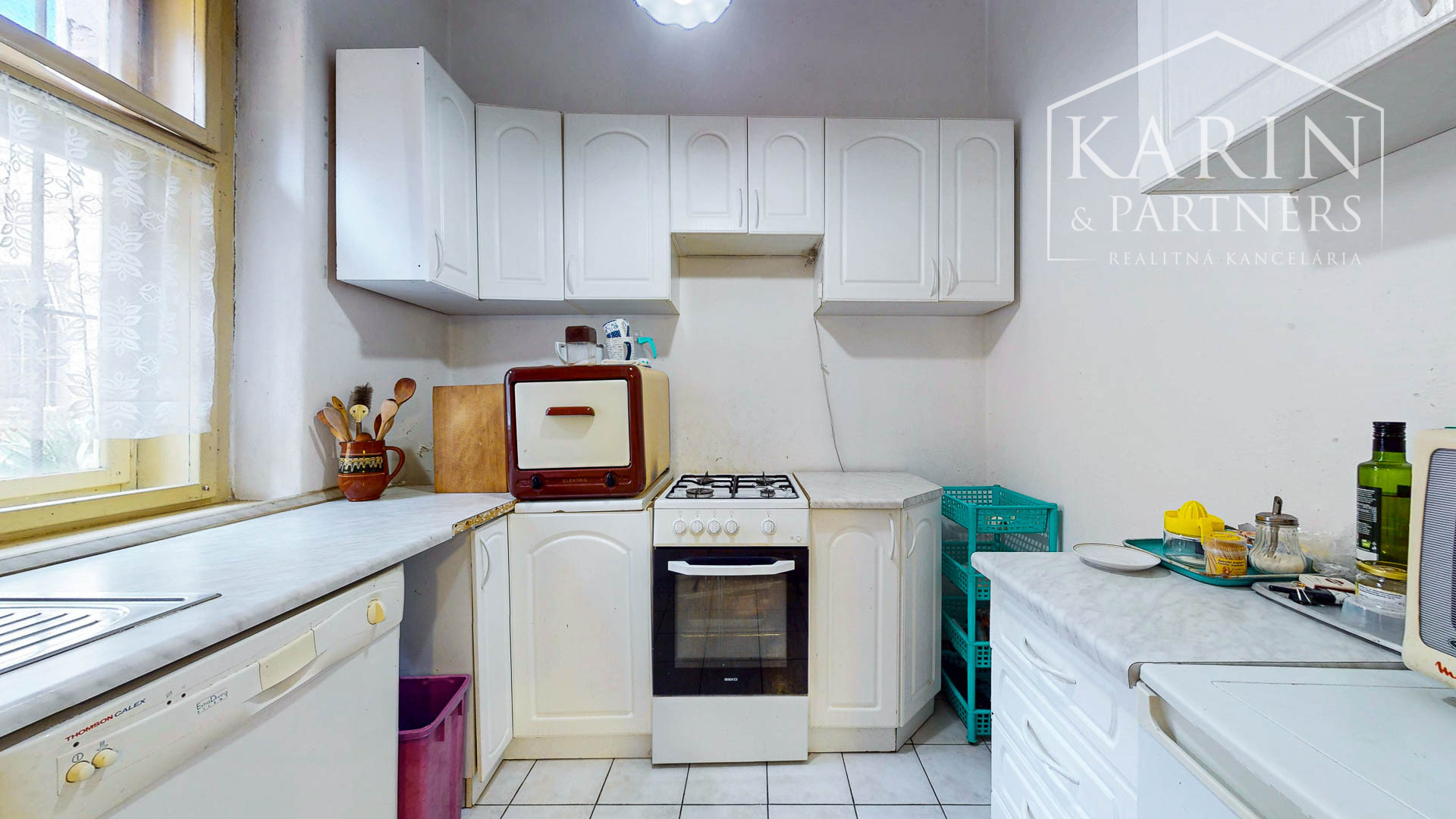 Rodinný dom s priestormi na podnikanie so záhradou a možnosťou vybudovania podkrovia v centre Banskej Štiavnice